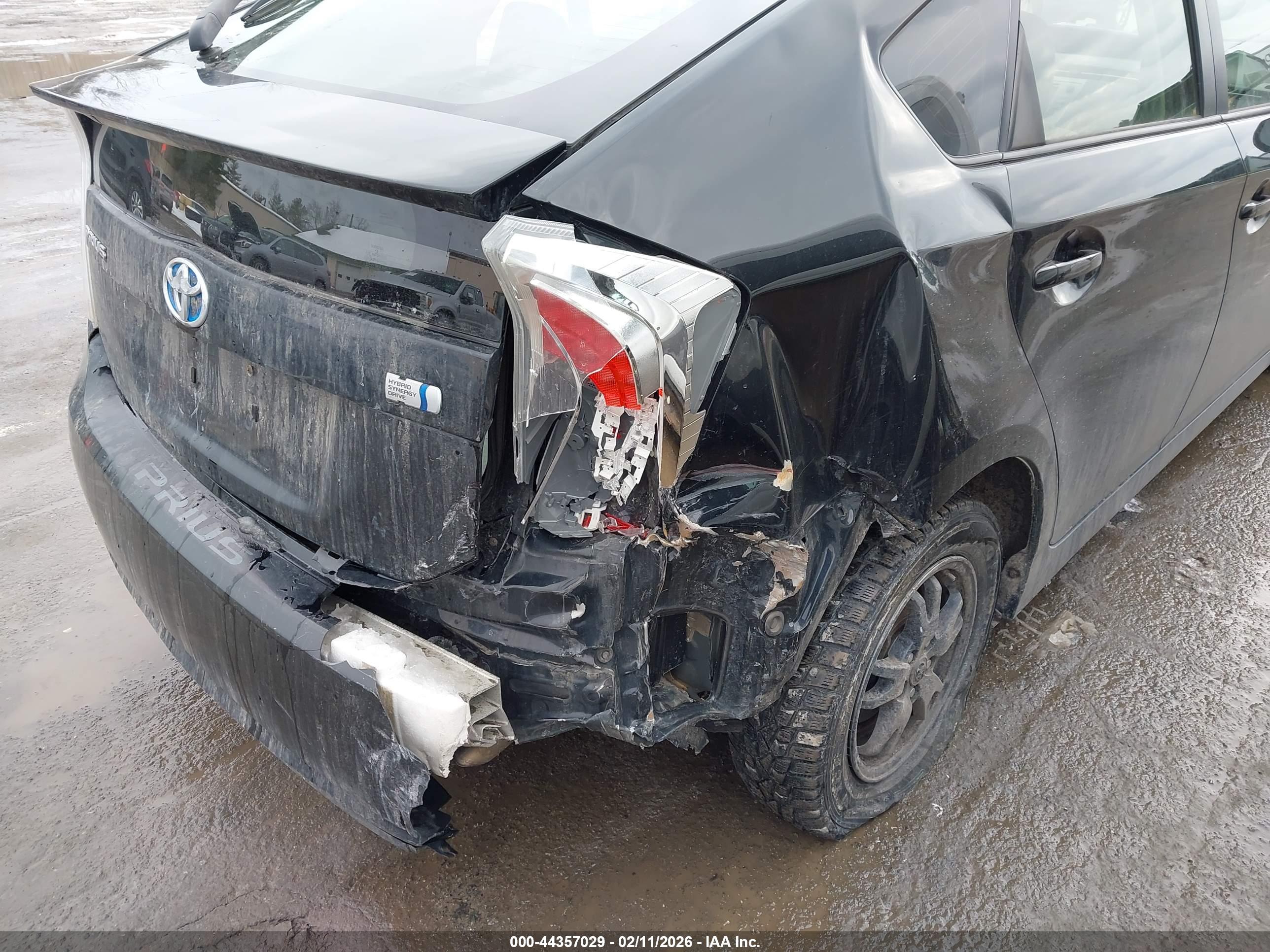 TOYOTA PRIUS image 6