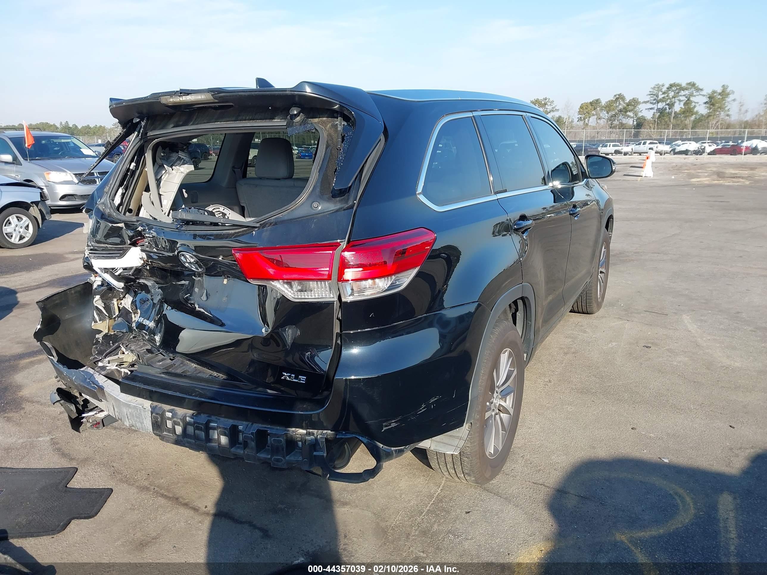 TOYOTA HIGHLANDER image 4