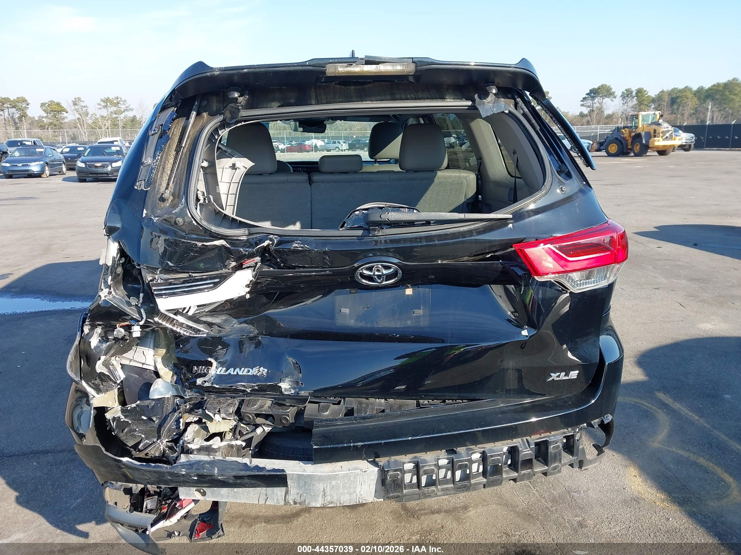 TOYOTA HIGHLANDER image 6