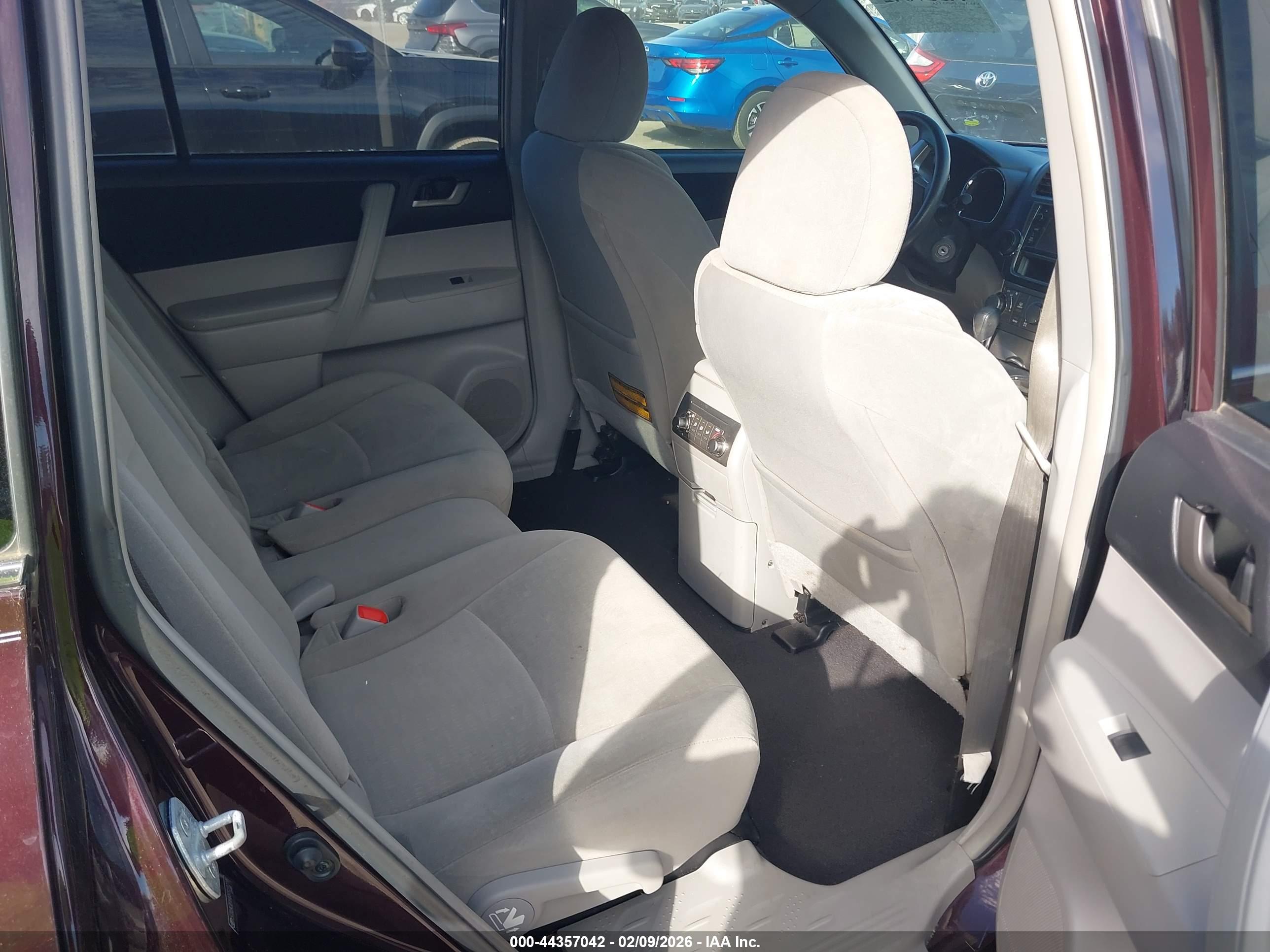 TOYOTA HIGHLANDER image 8