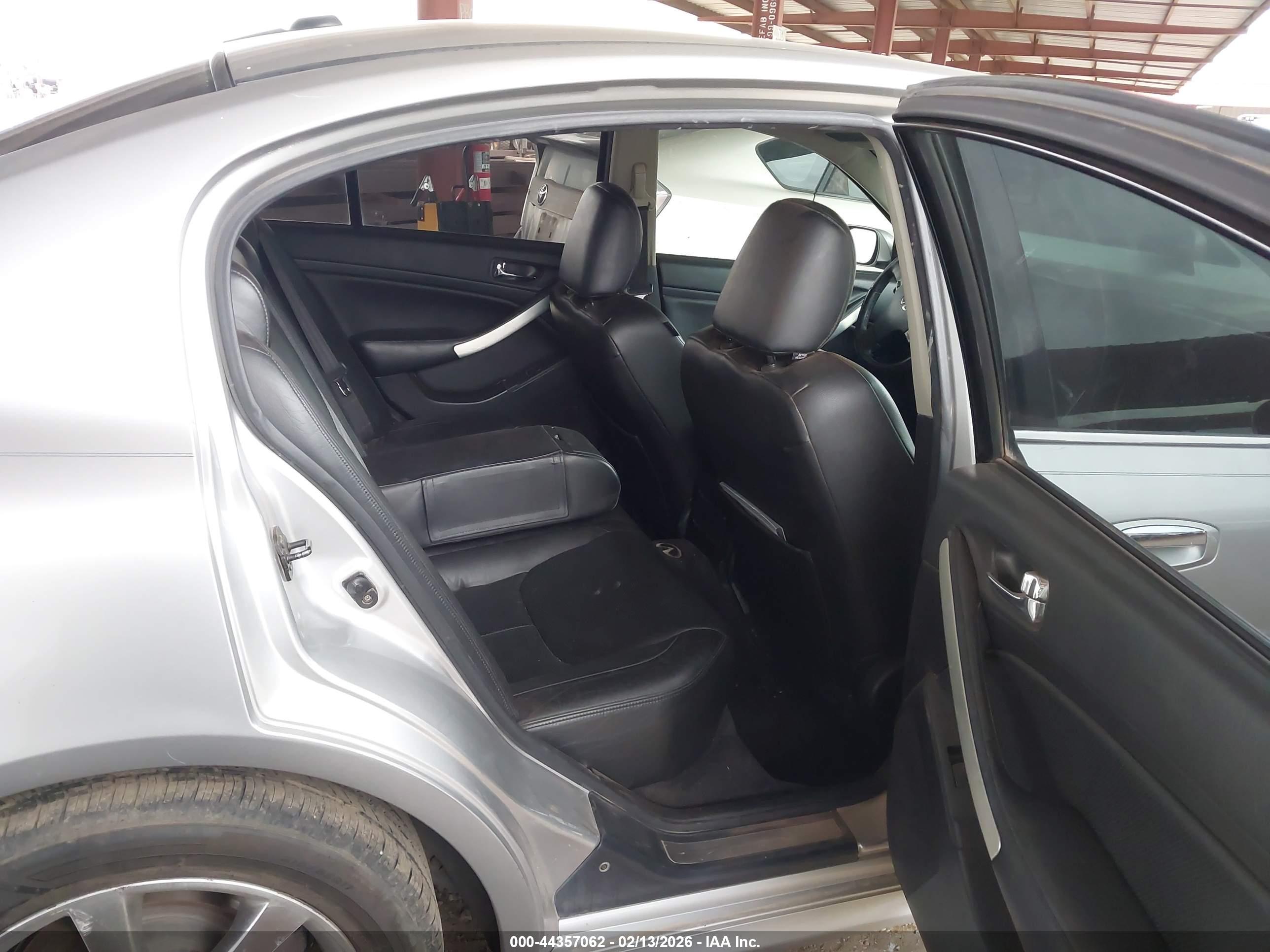 INFINITI G35 image 8