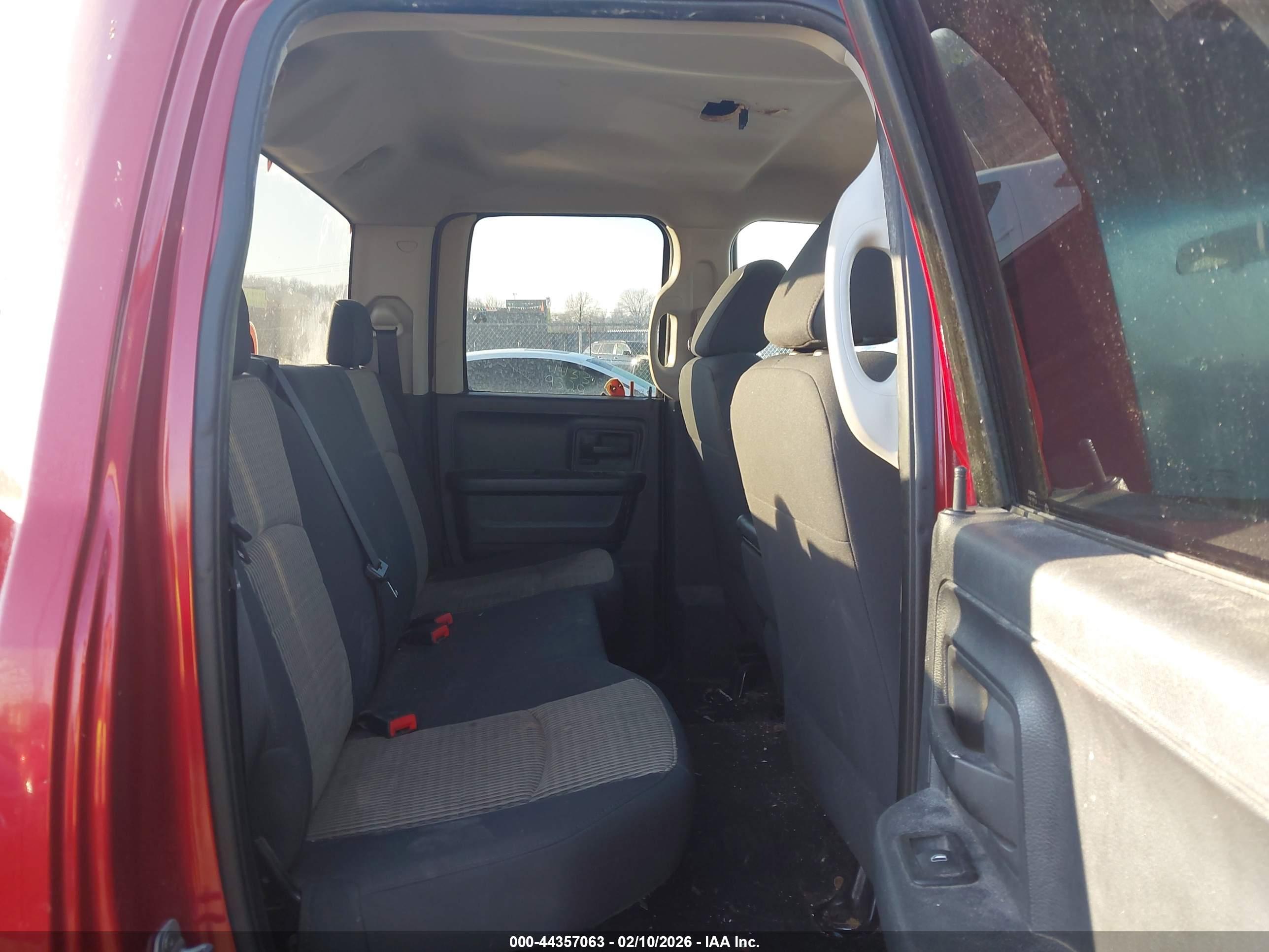 DODGE RAM image 8