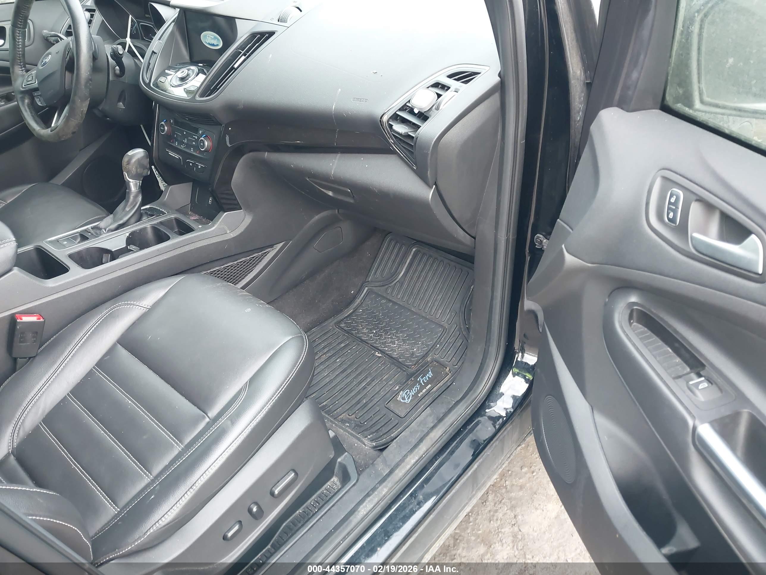 FORD ESCAPE image 5