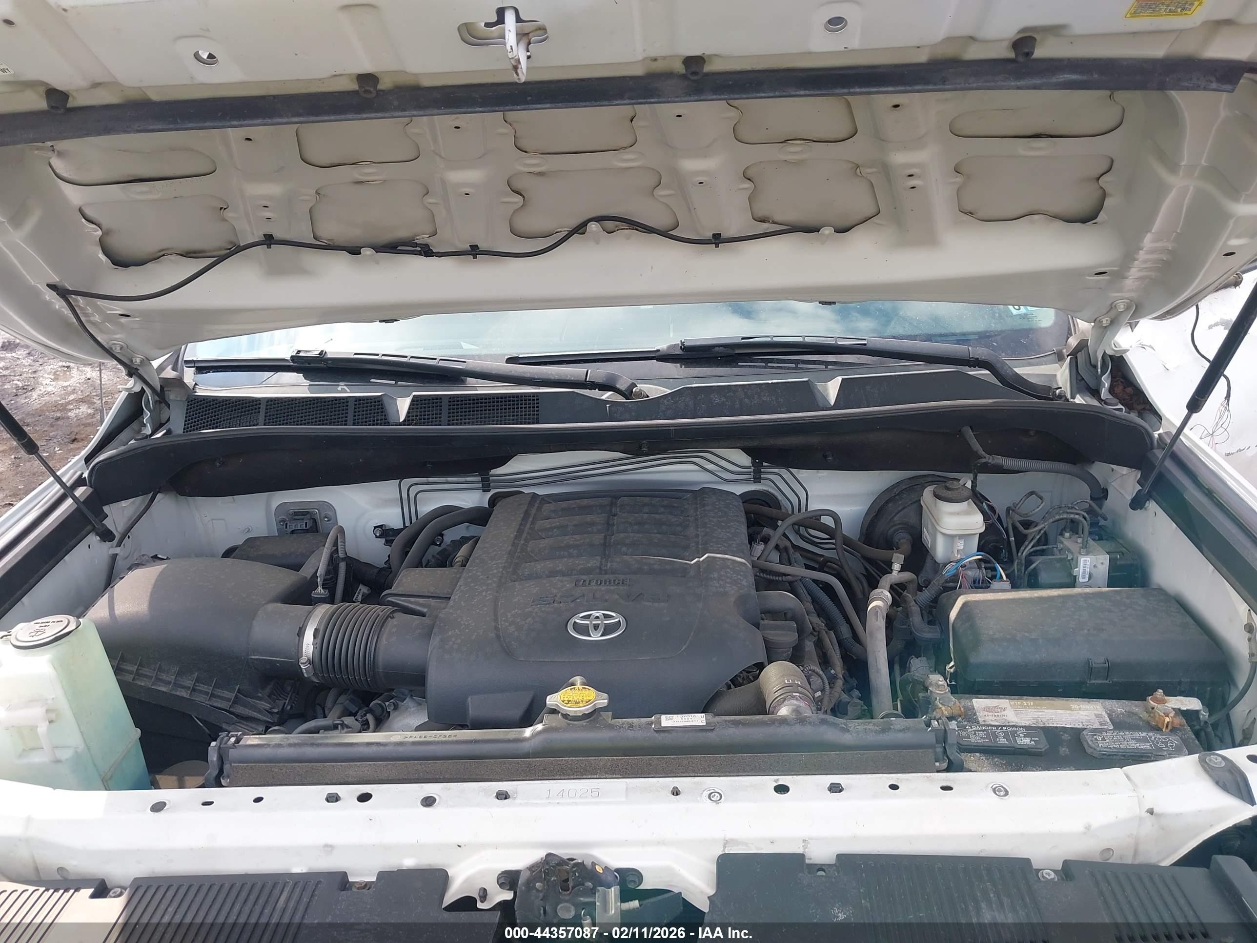 TOYOTA TUNDRA image 10