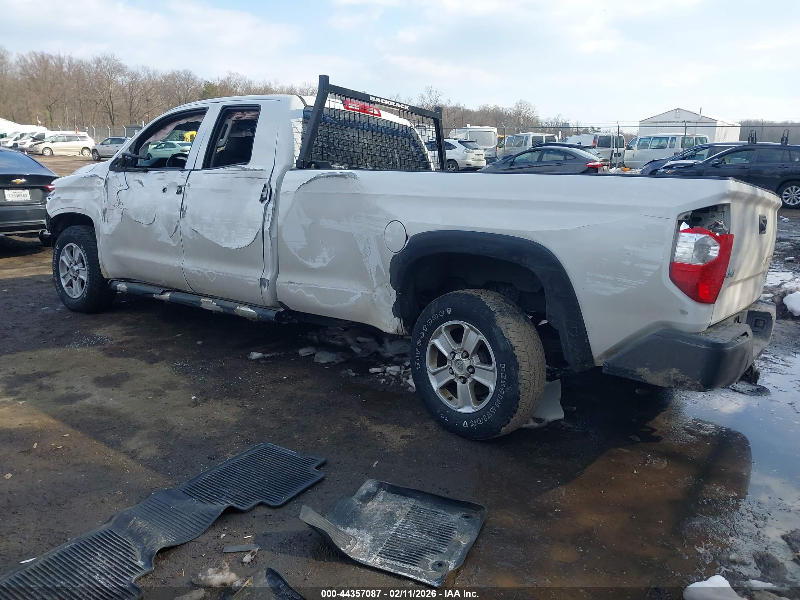 TOYOTA TUNDRA image 3