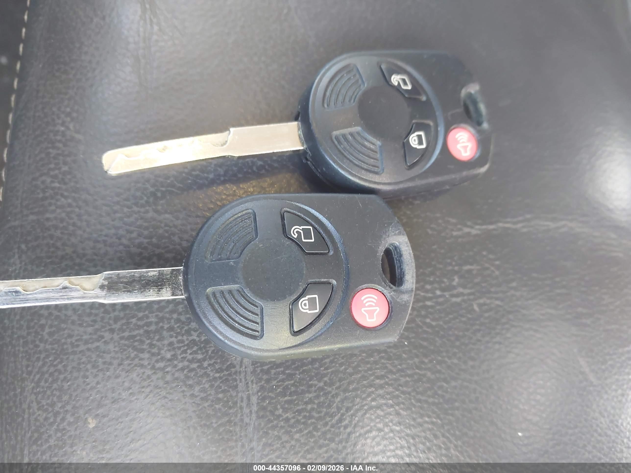 FORD ESCAPE image 11