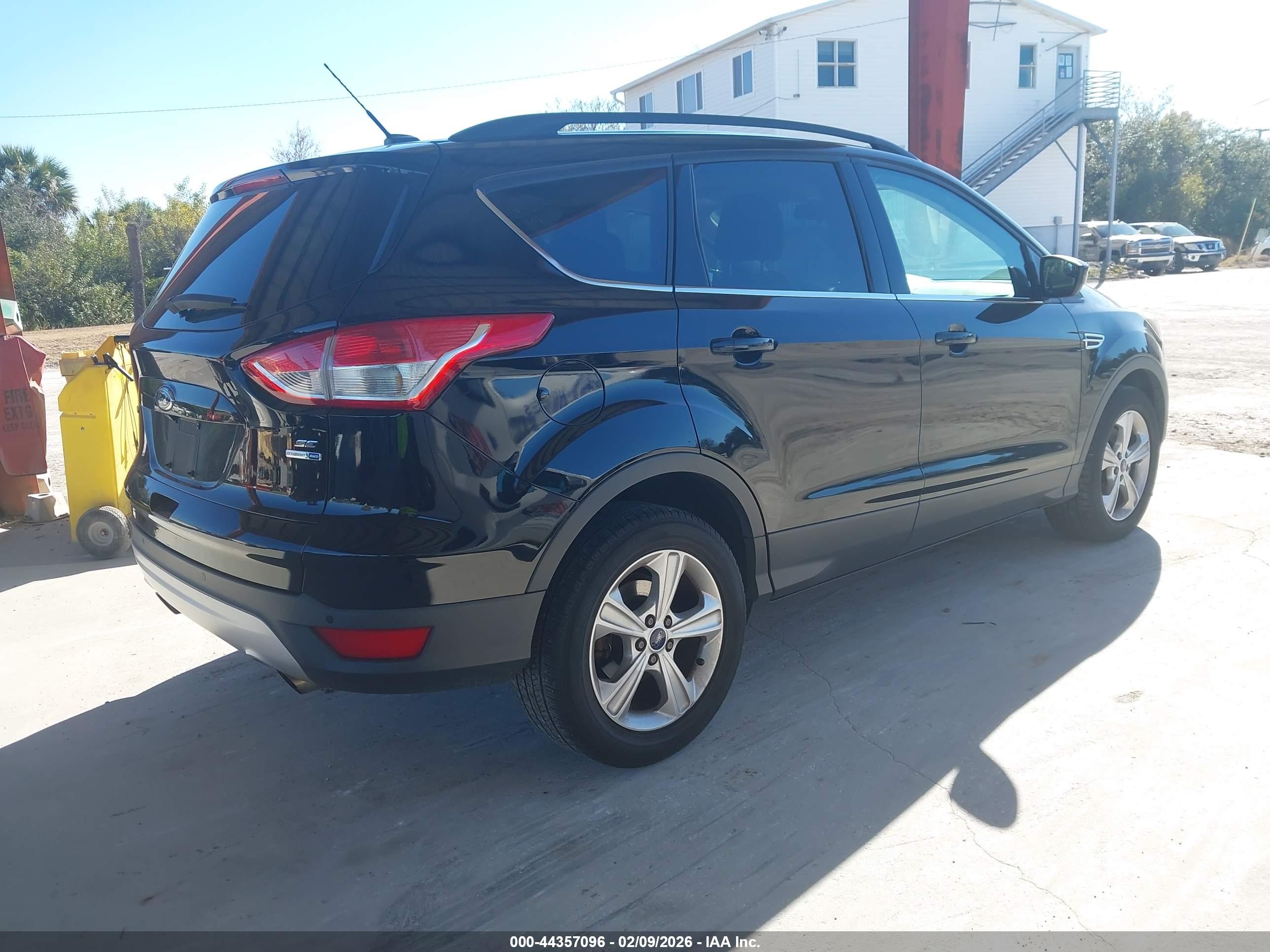 FORD ESCAPE image 4