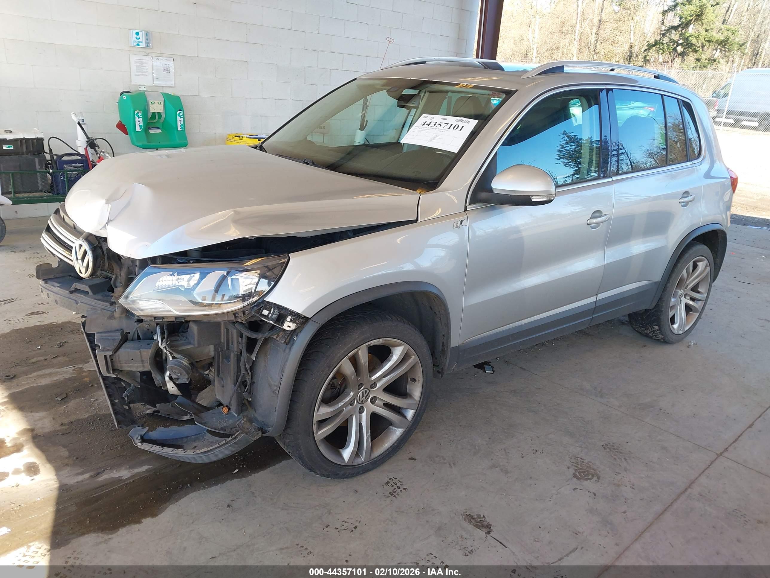 VOLKSWAGEN TIGUAN image 2