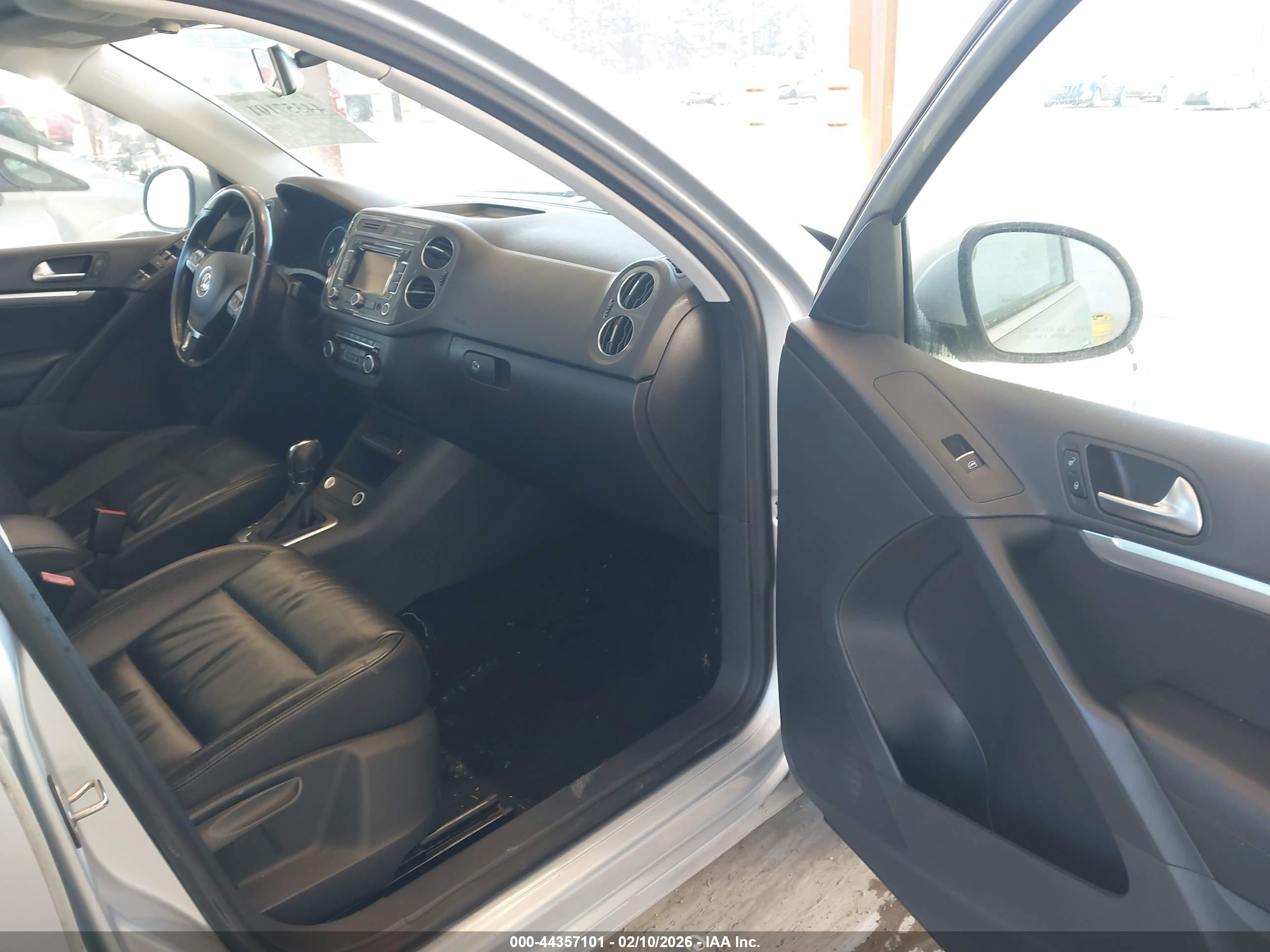 VOLKSWAGEN TIGUAN image 5