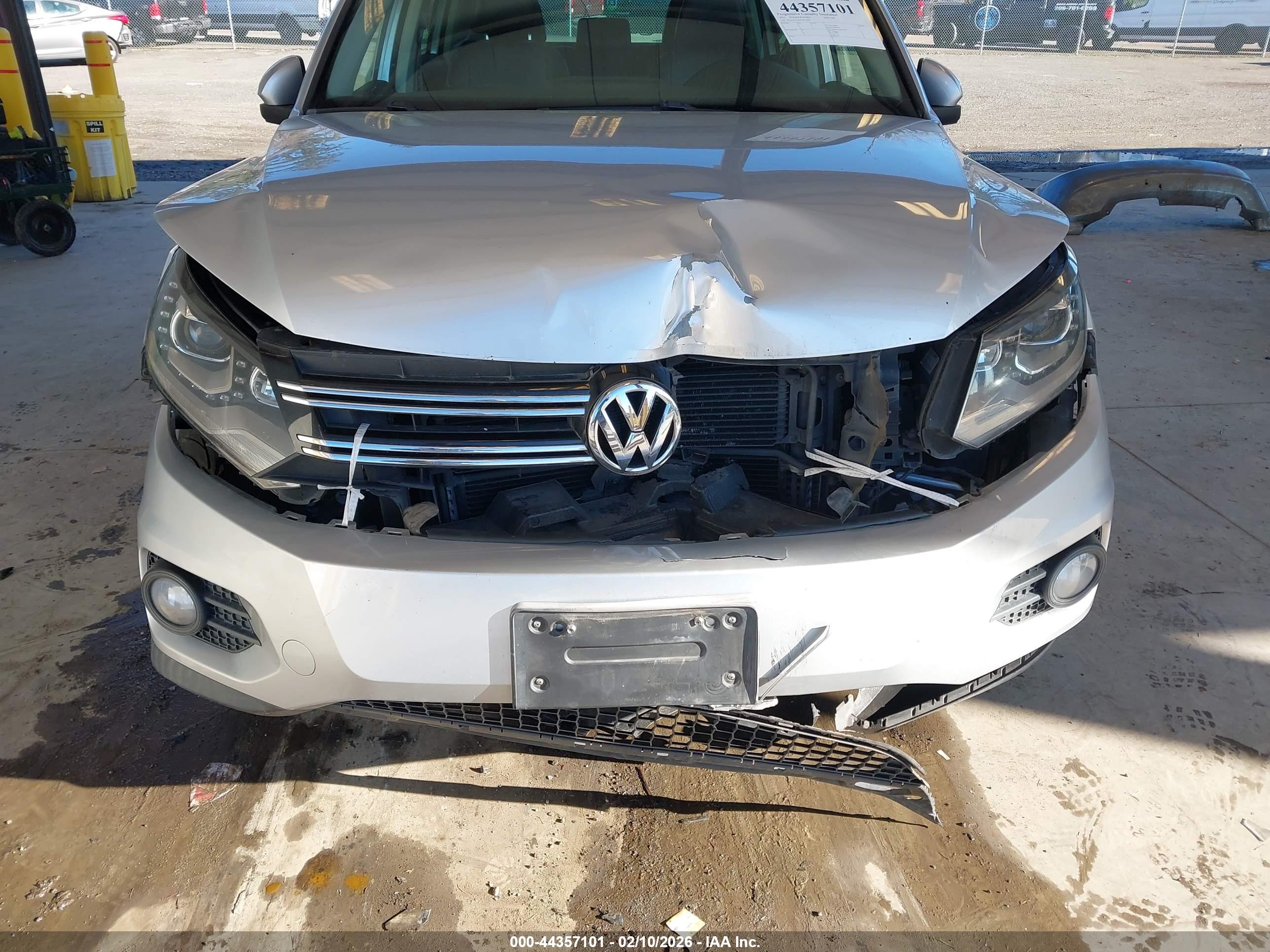 VOLKSWAGEN TIGUAN image 6