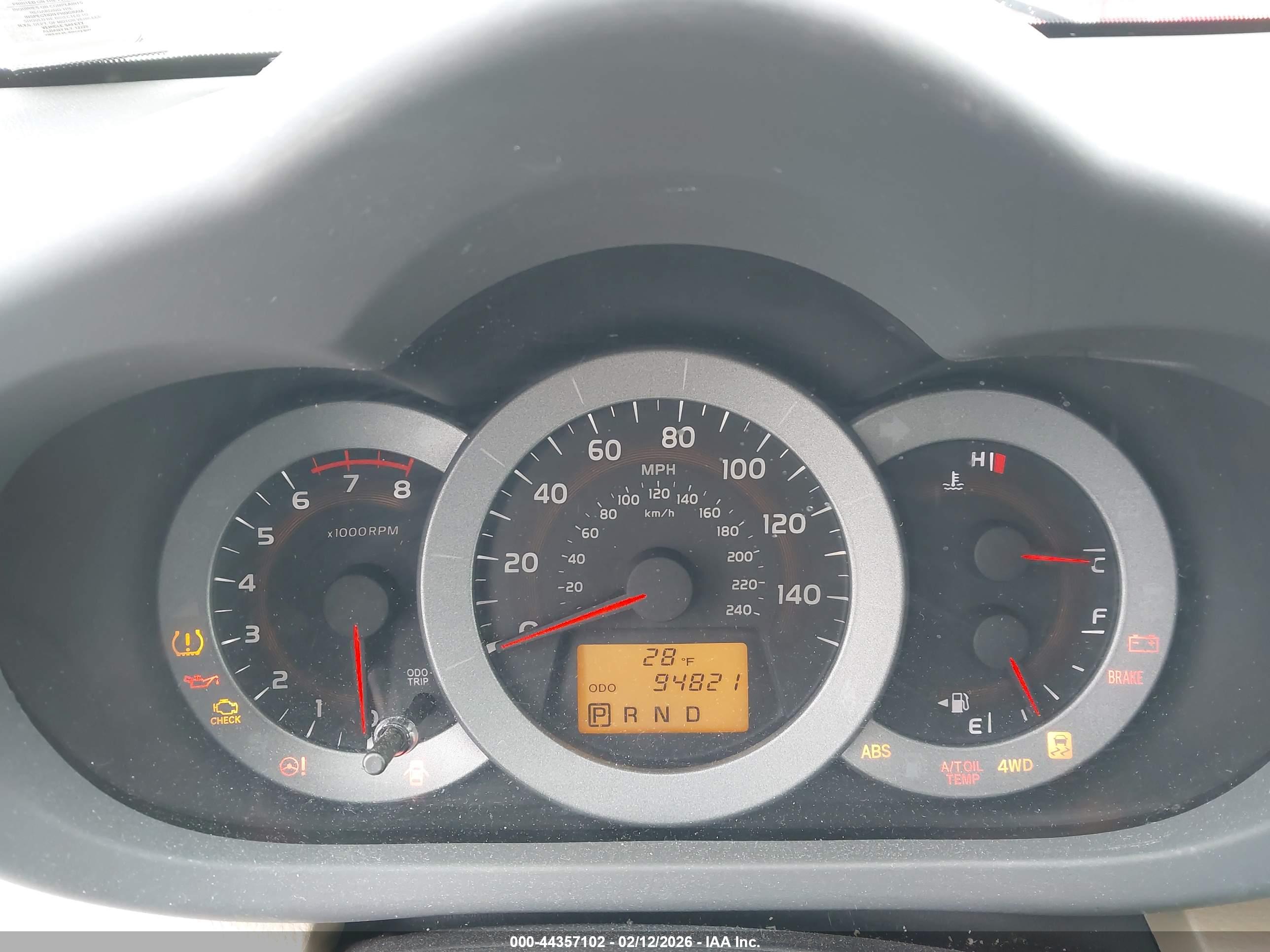 TOYOTA RAV4 image 7