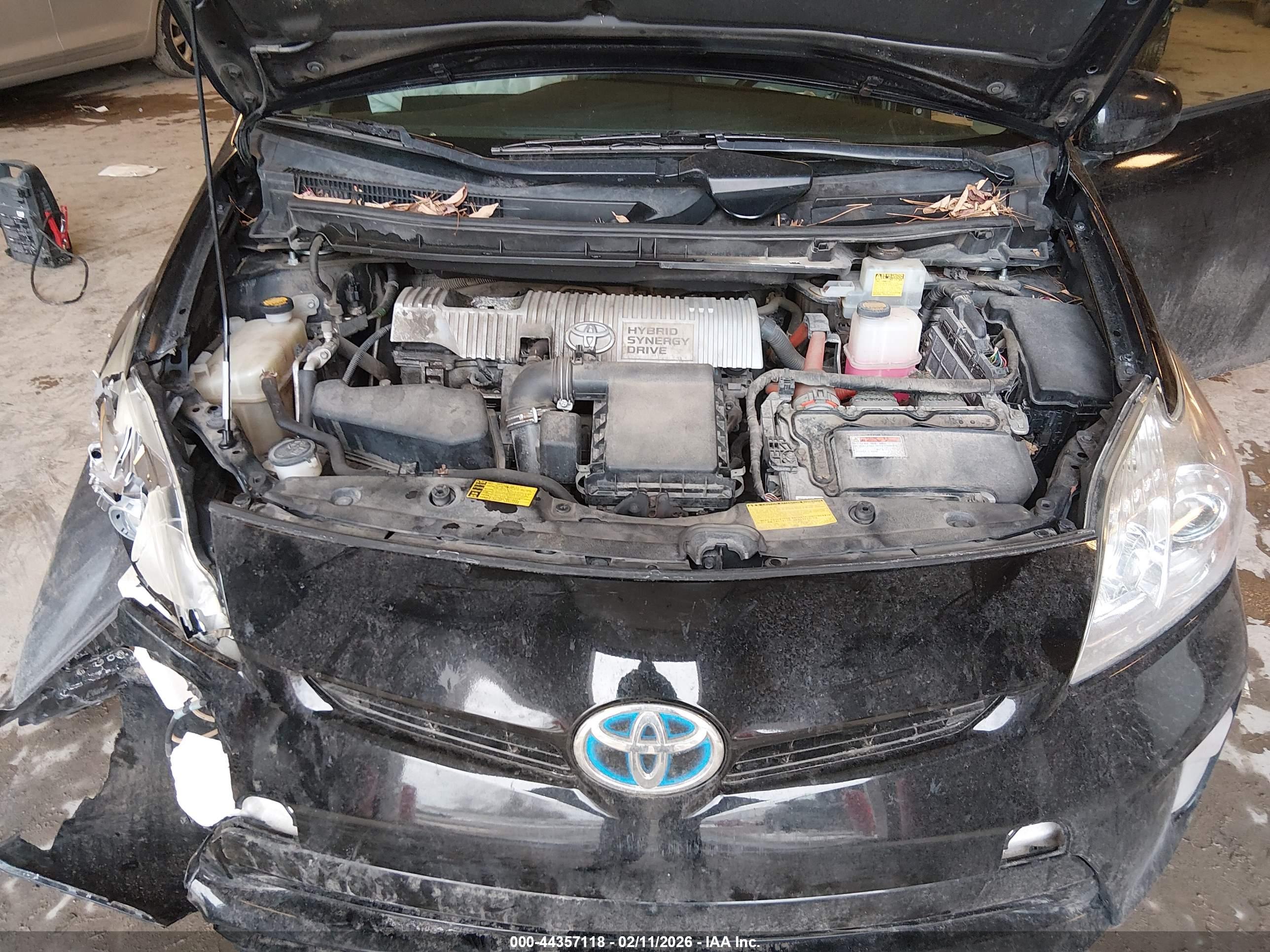 TOYOTA PRIUS image 10
