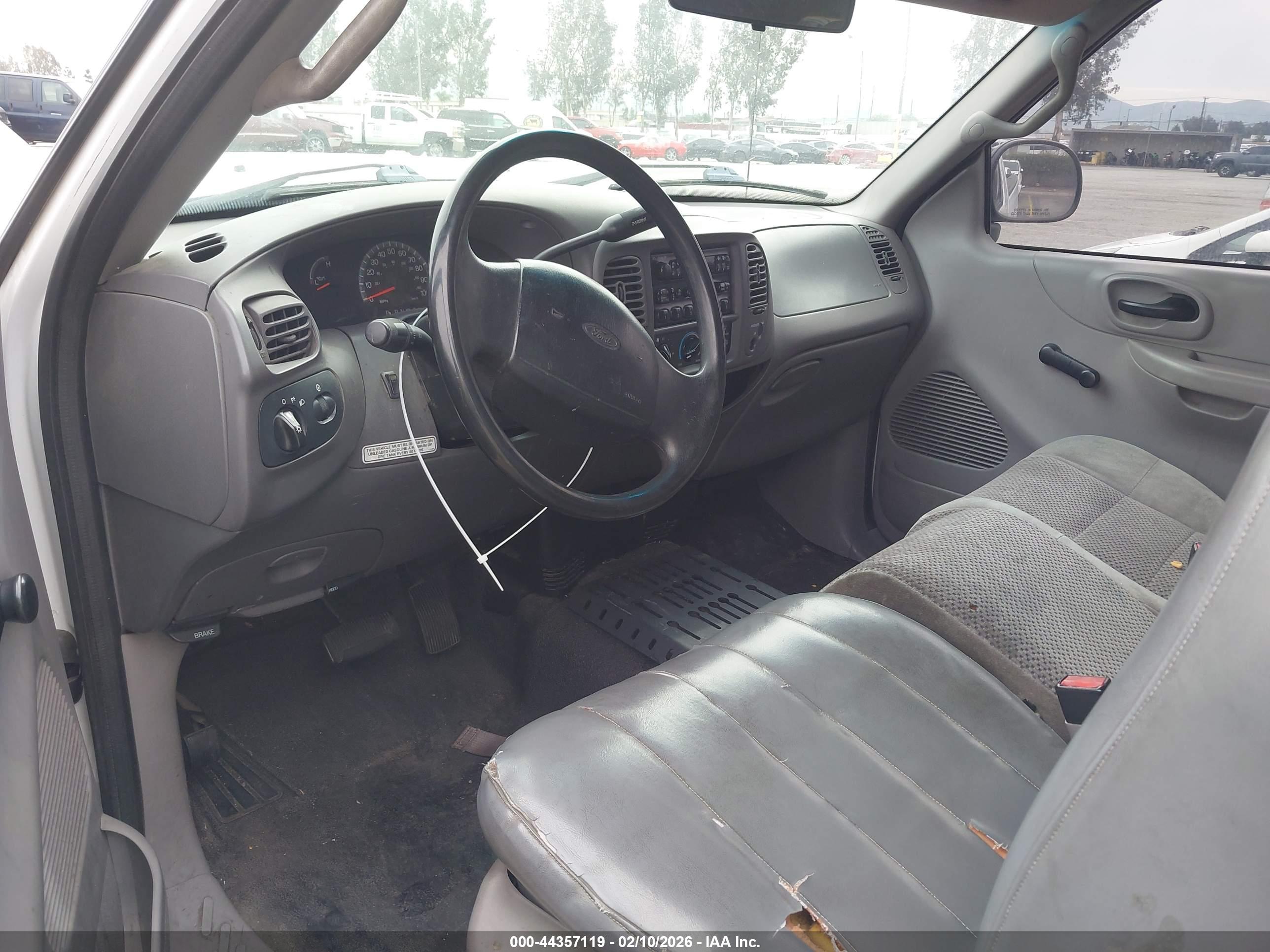FORD F-150 image 8