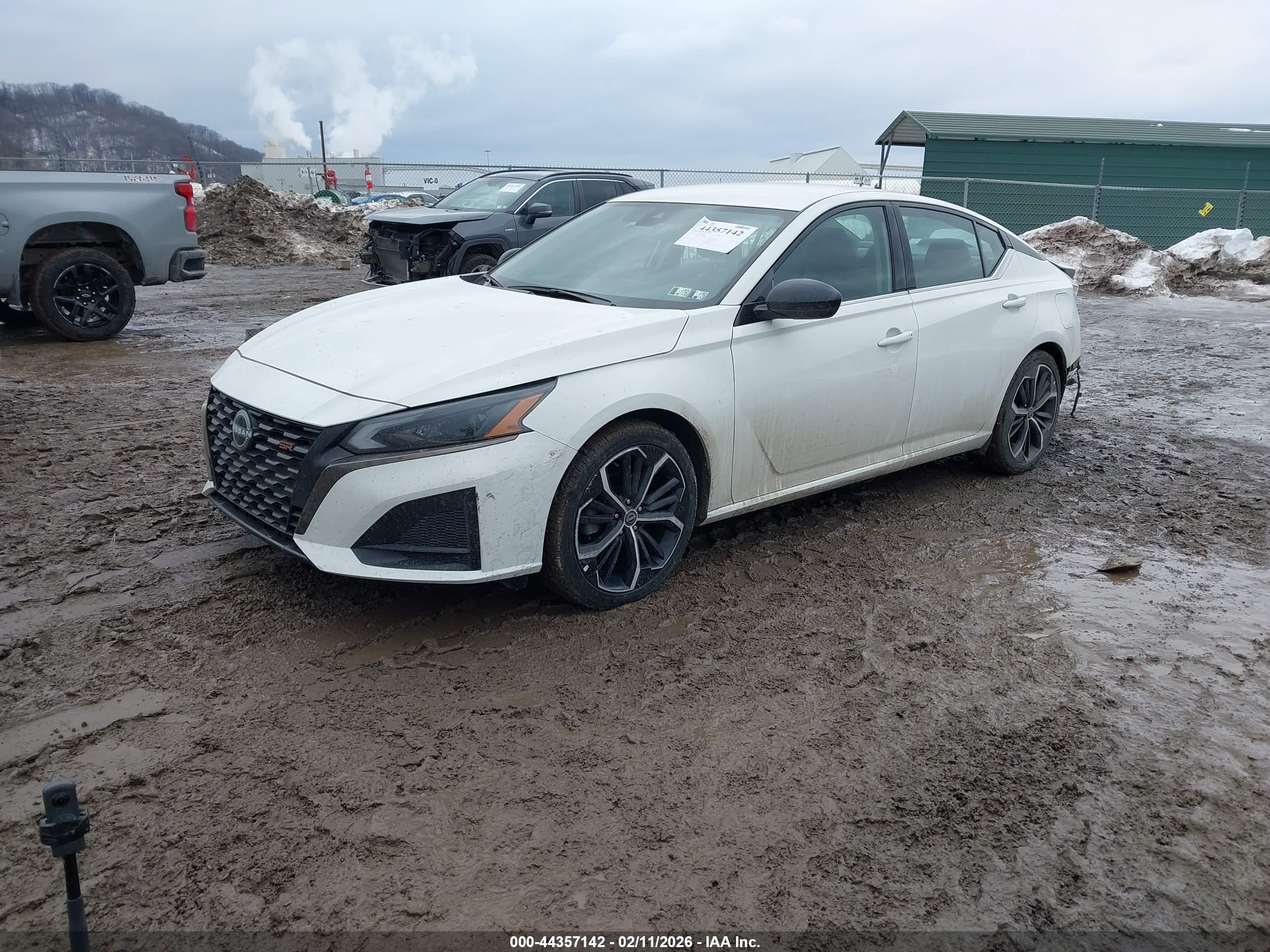 NISSAN ALTIMA image 2