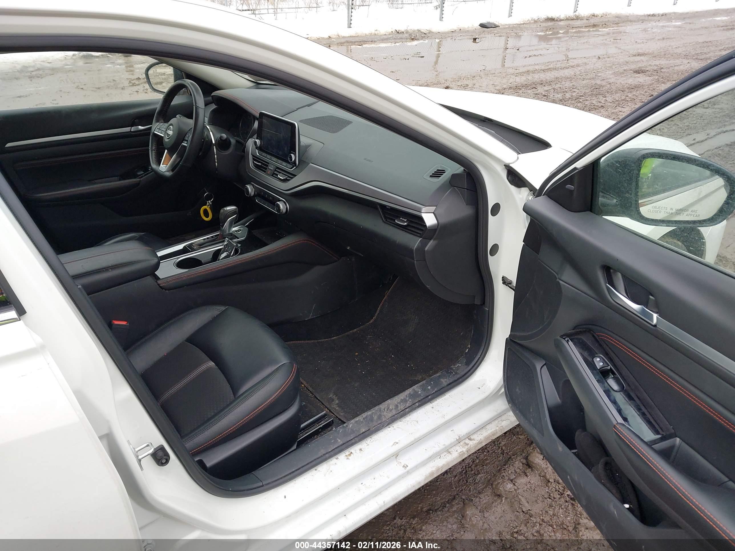 NISSAN ALTIMA image 5