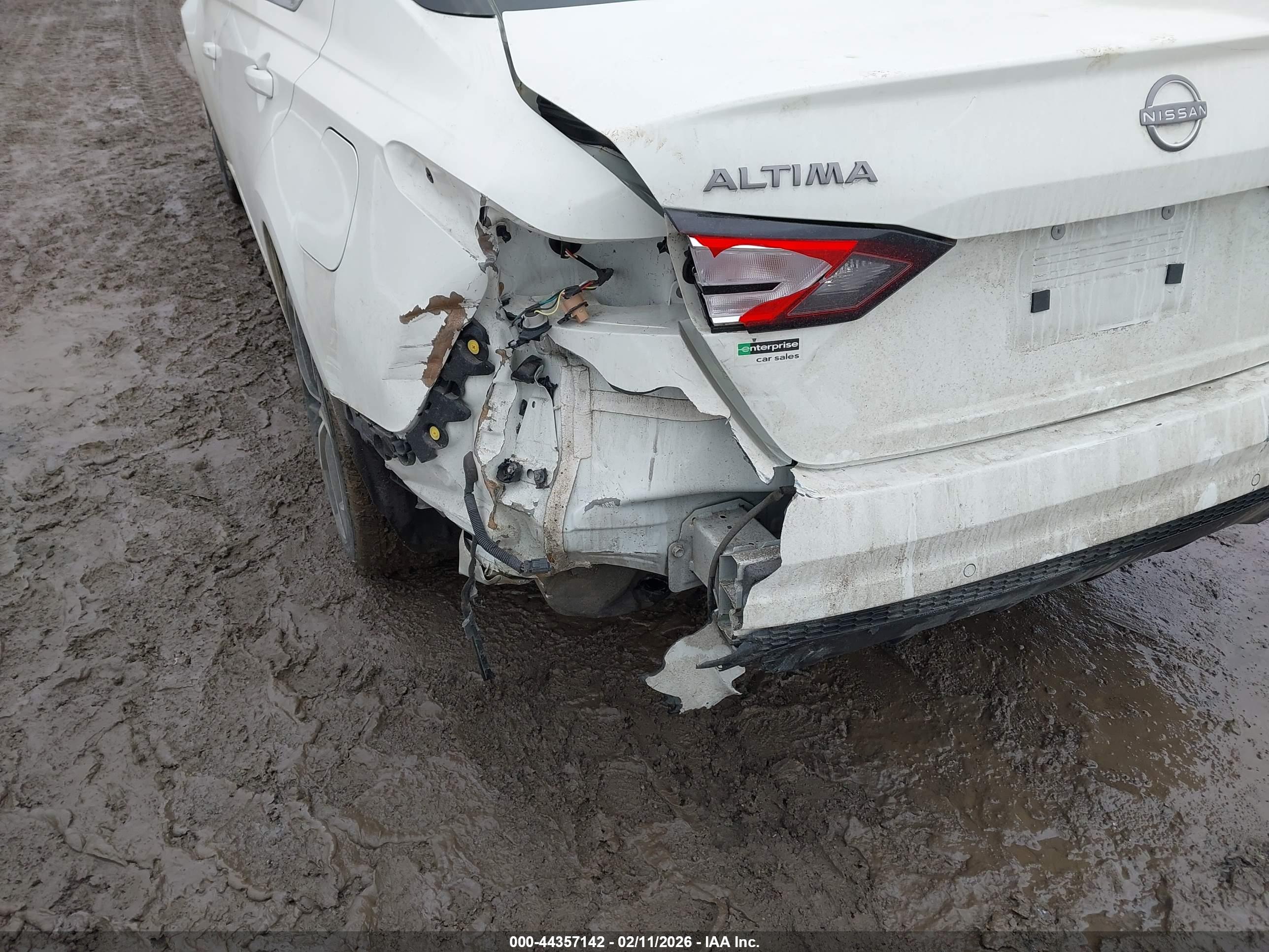 NISSAN ALTIMA image 6