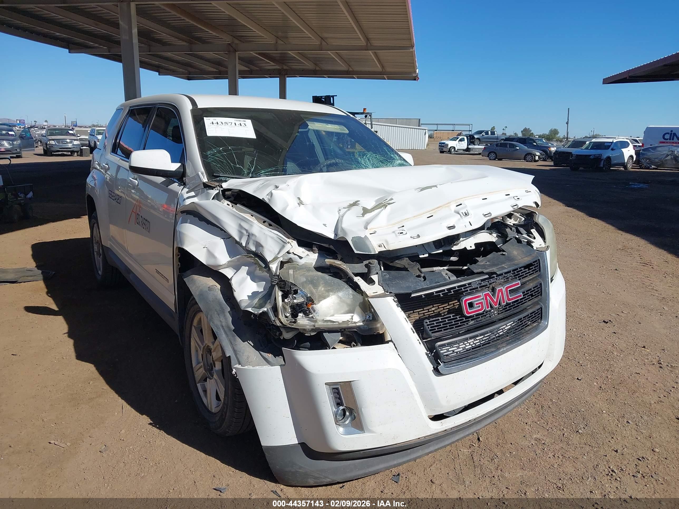 GMC TERRAIN image 6