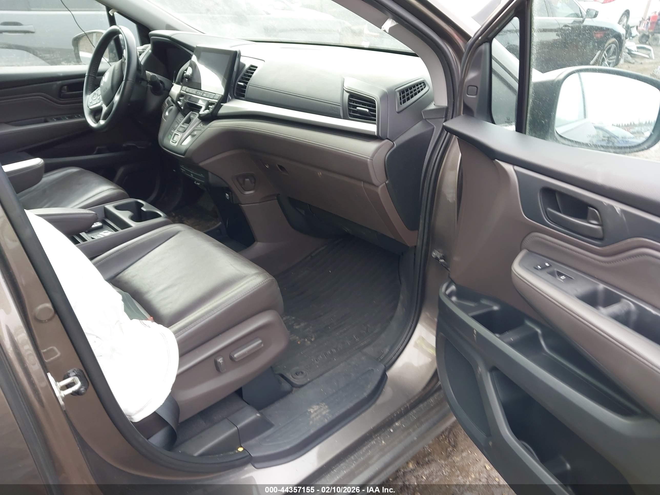 HONDA ODYSSEY image 5