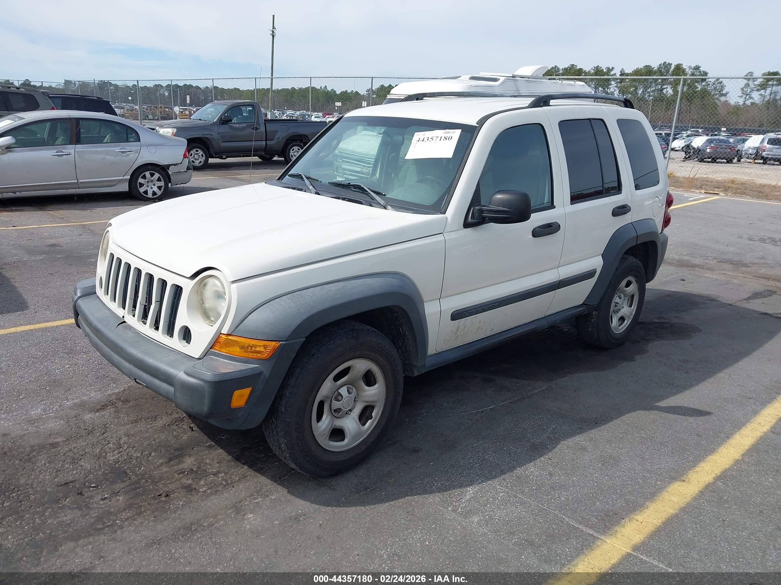 JEEP LIBERTY image 2