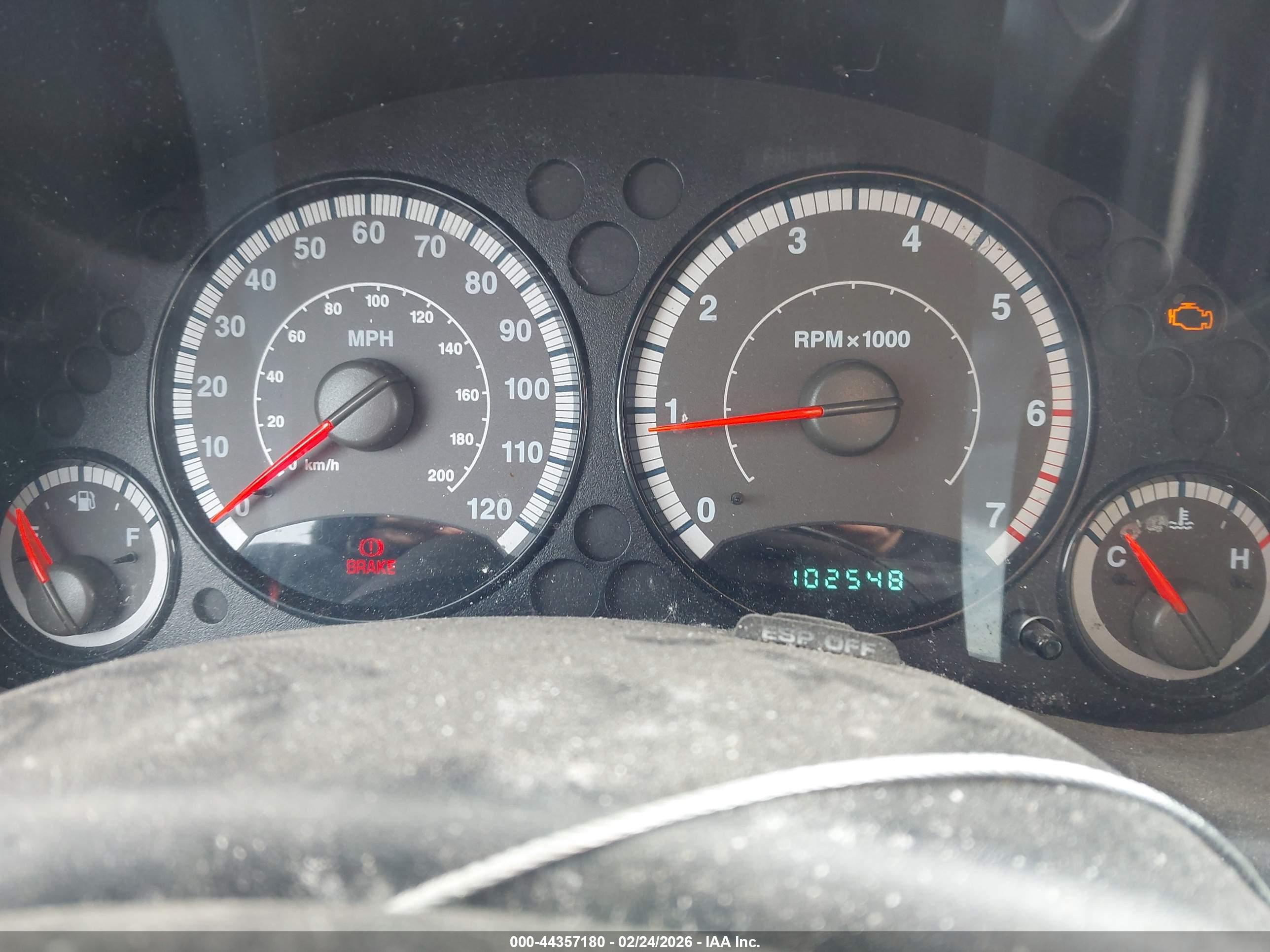 JEEP LIBERTY image 7
