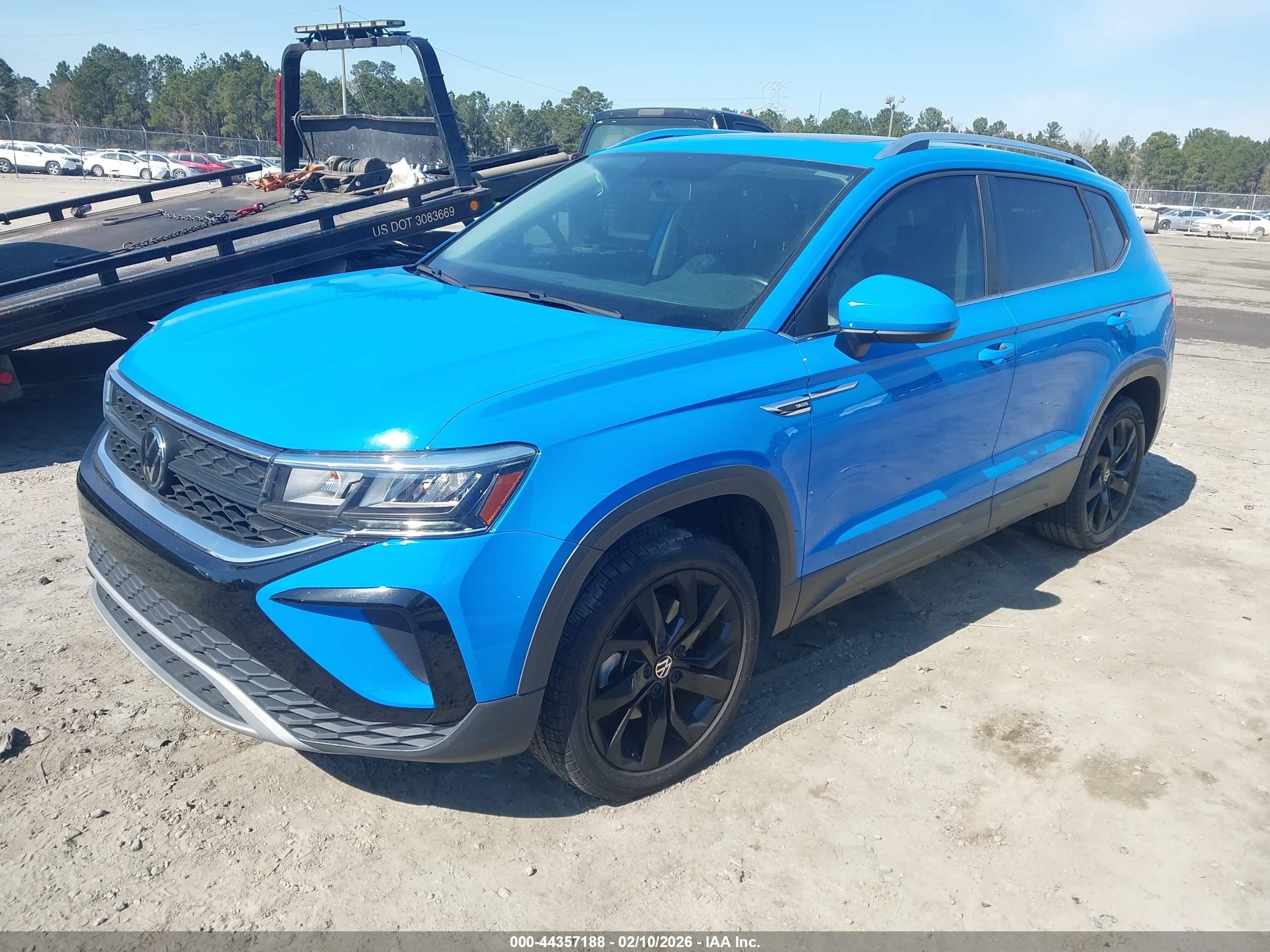 VOLKSWAGEN TAOS image 2