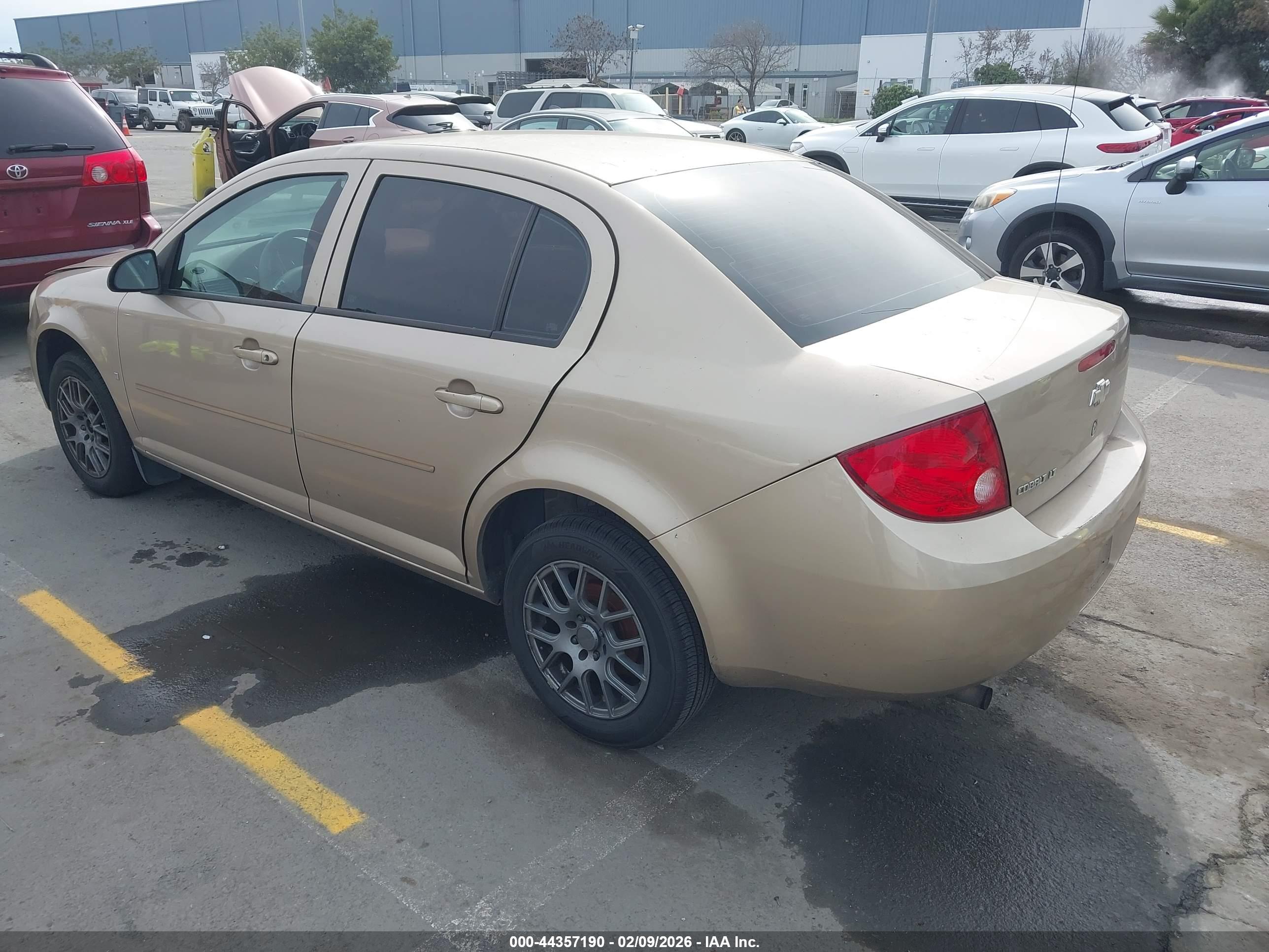 CHEVROLET COBALT image 3
