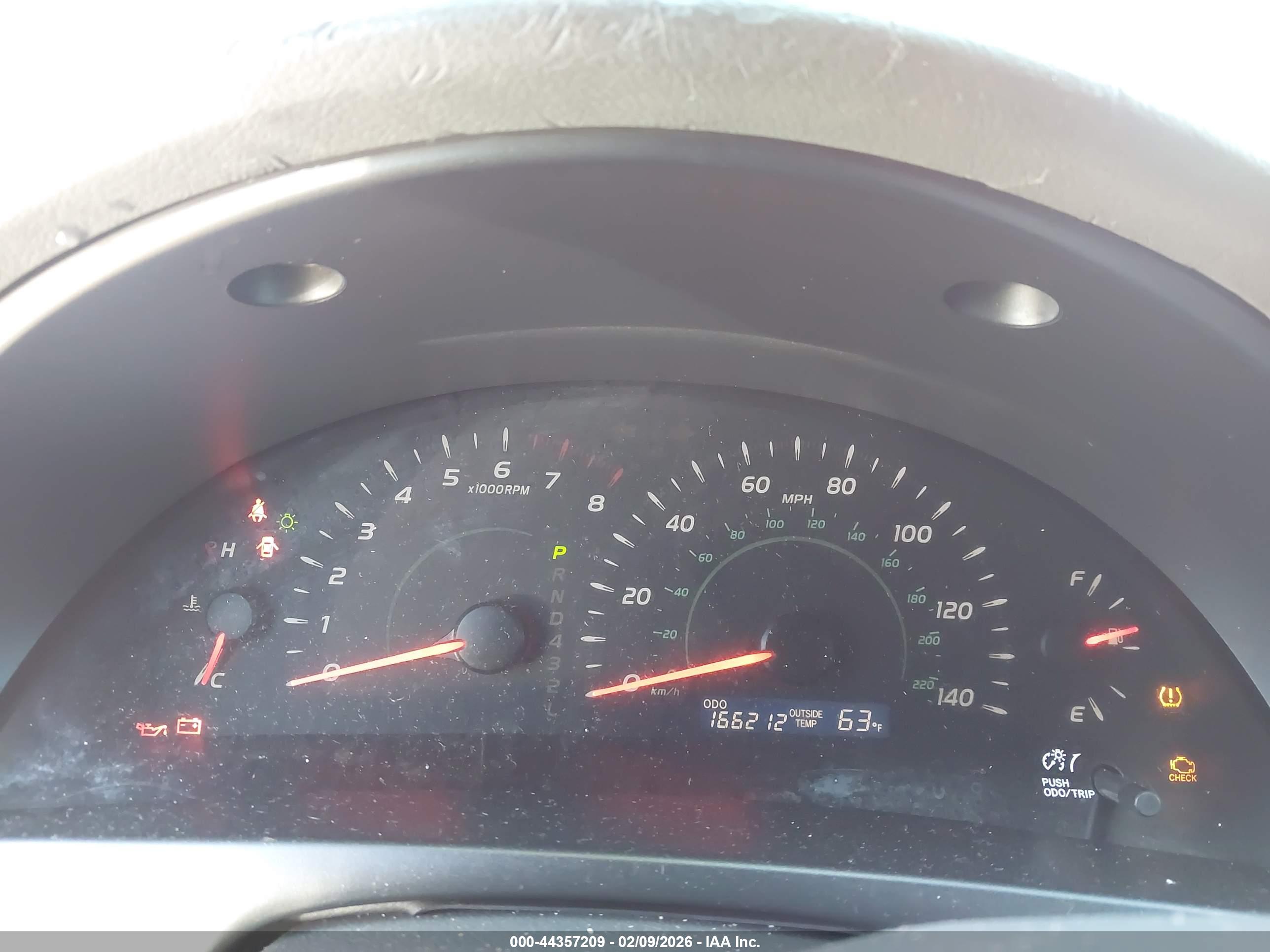 TOYOTA CAMRY image 7