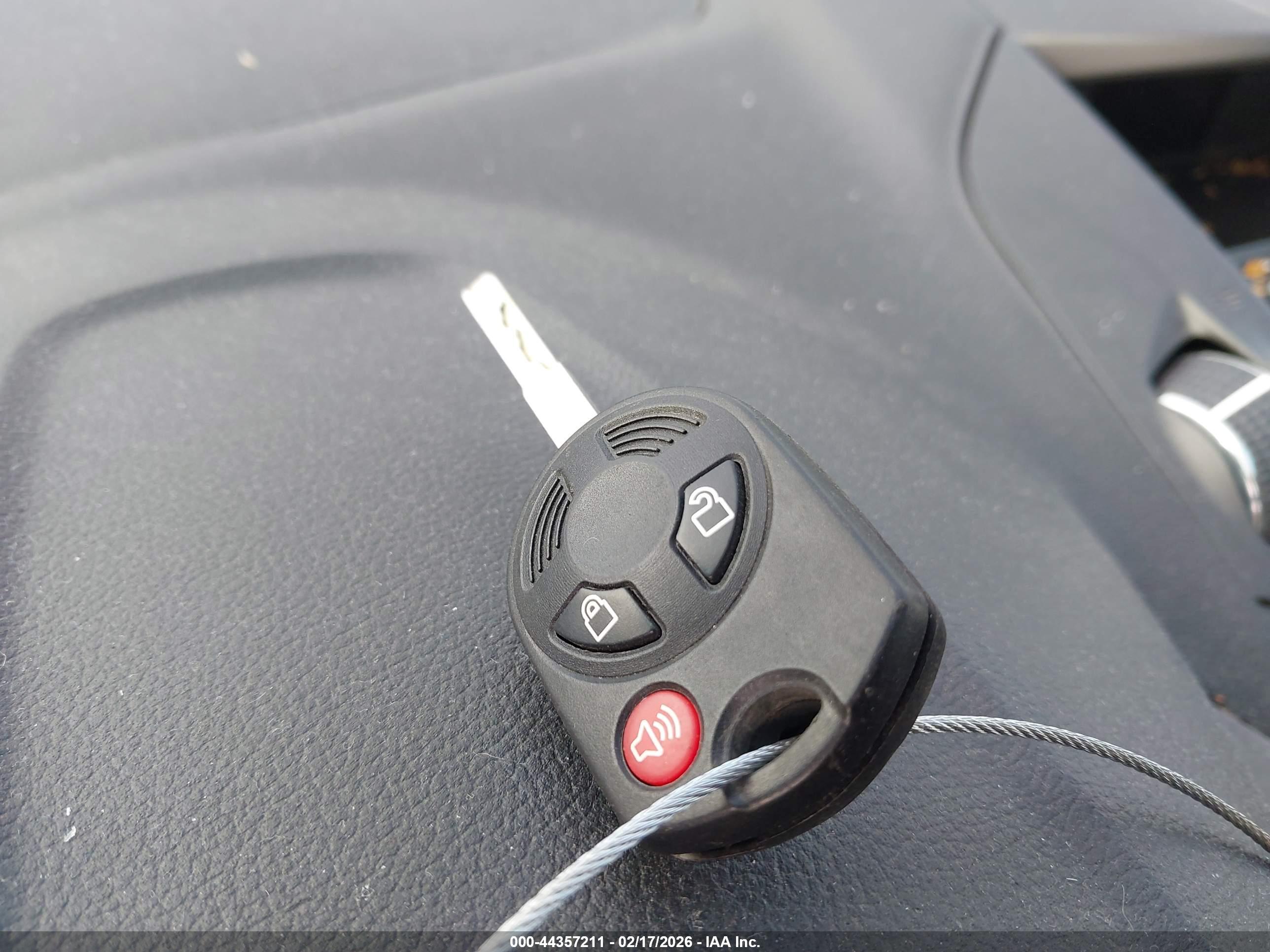 FORD ESCAPE image 11