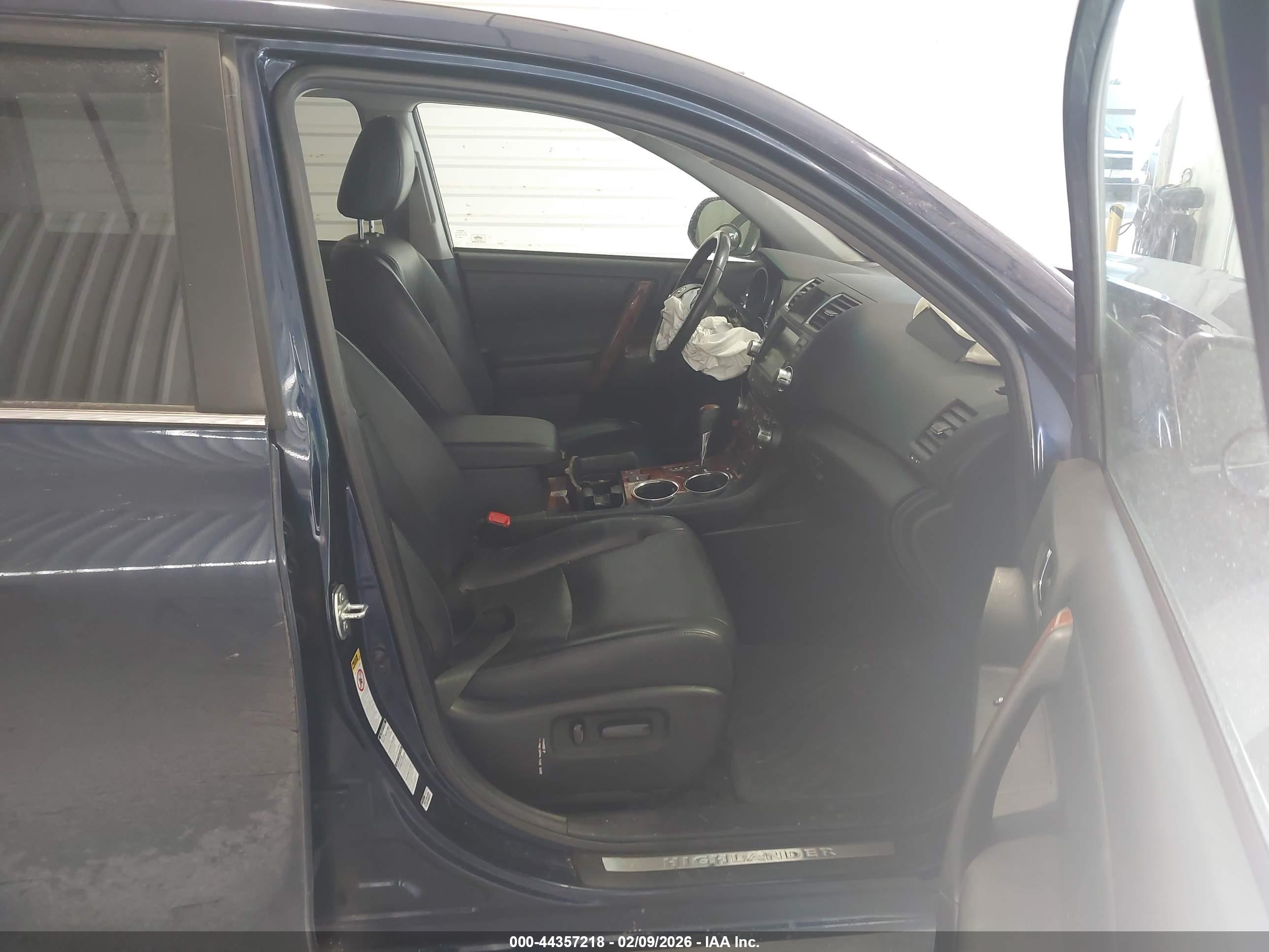 TOYOTA HIGHLANDER image 5