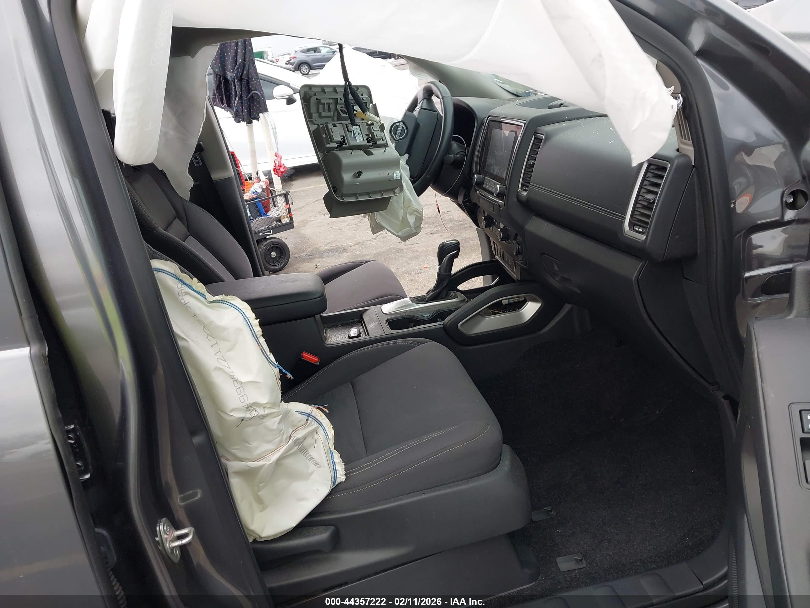 NISSAN FRONTIER image 5