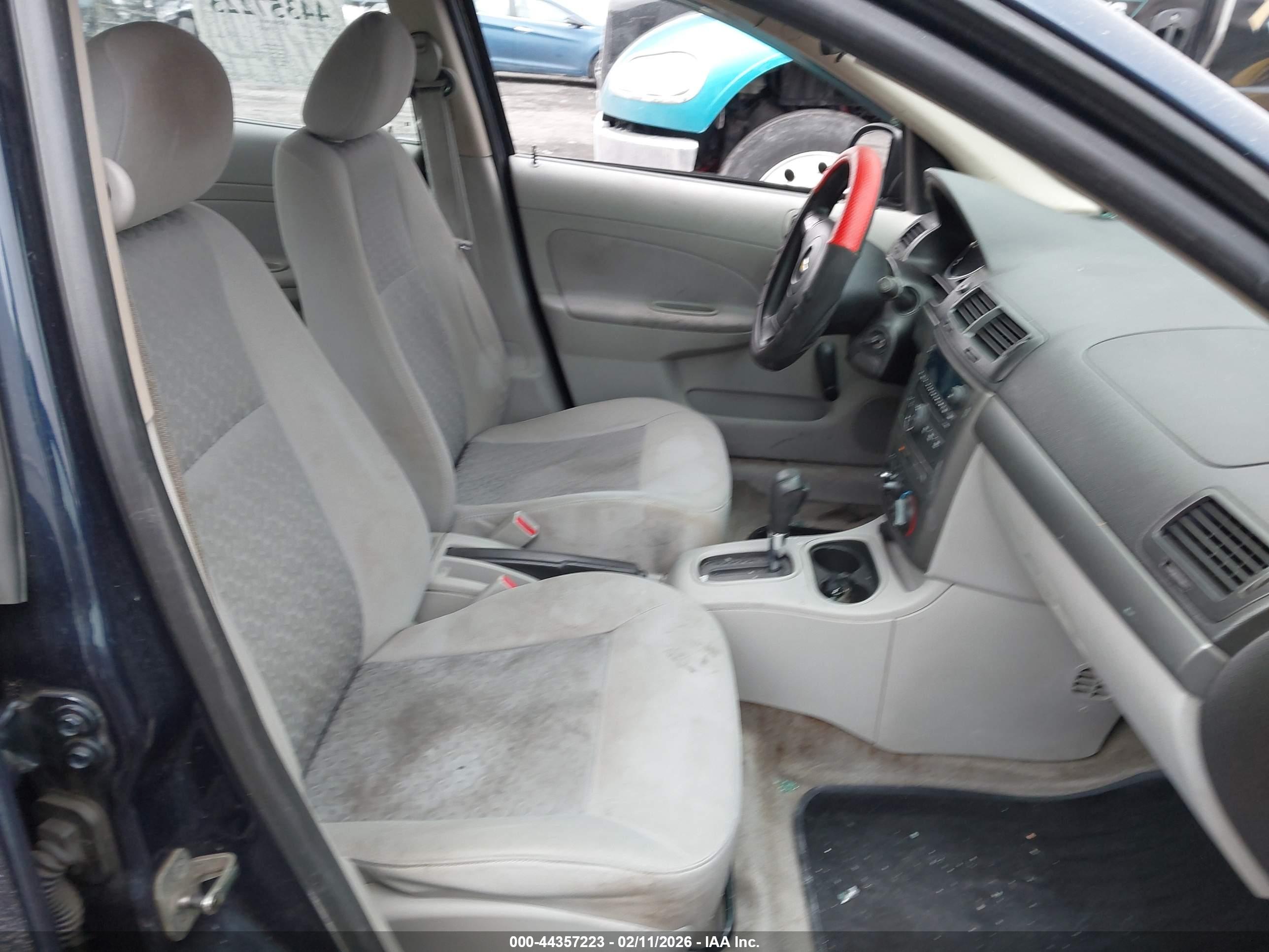 CHEVROLET COBALT image 5