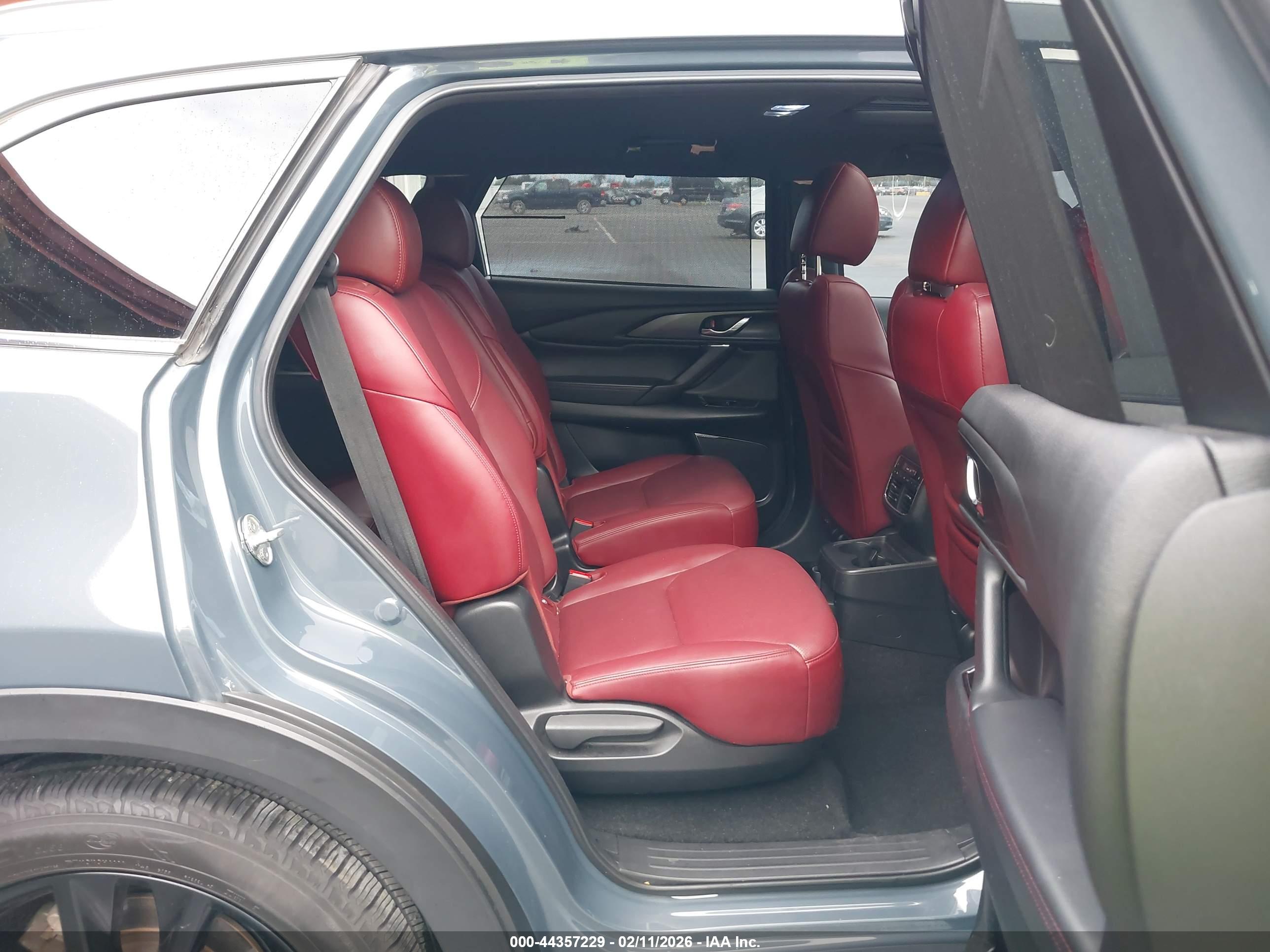 MAZDA CX-9 image 8
