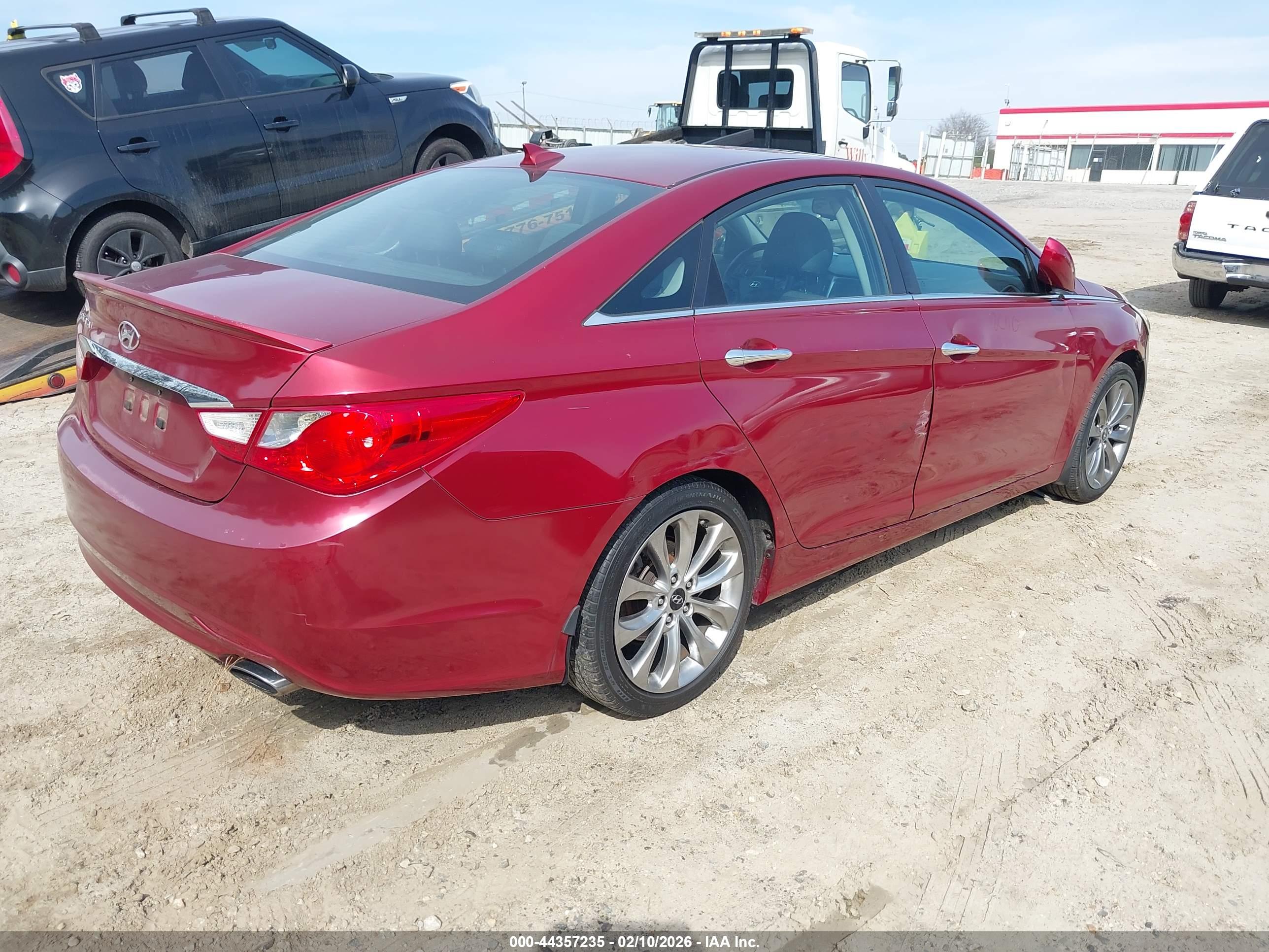 HYUNDAI SONATA image 4