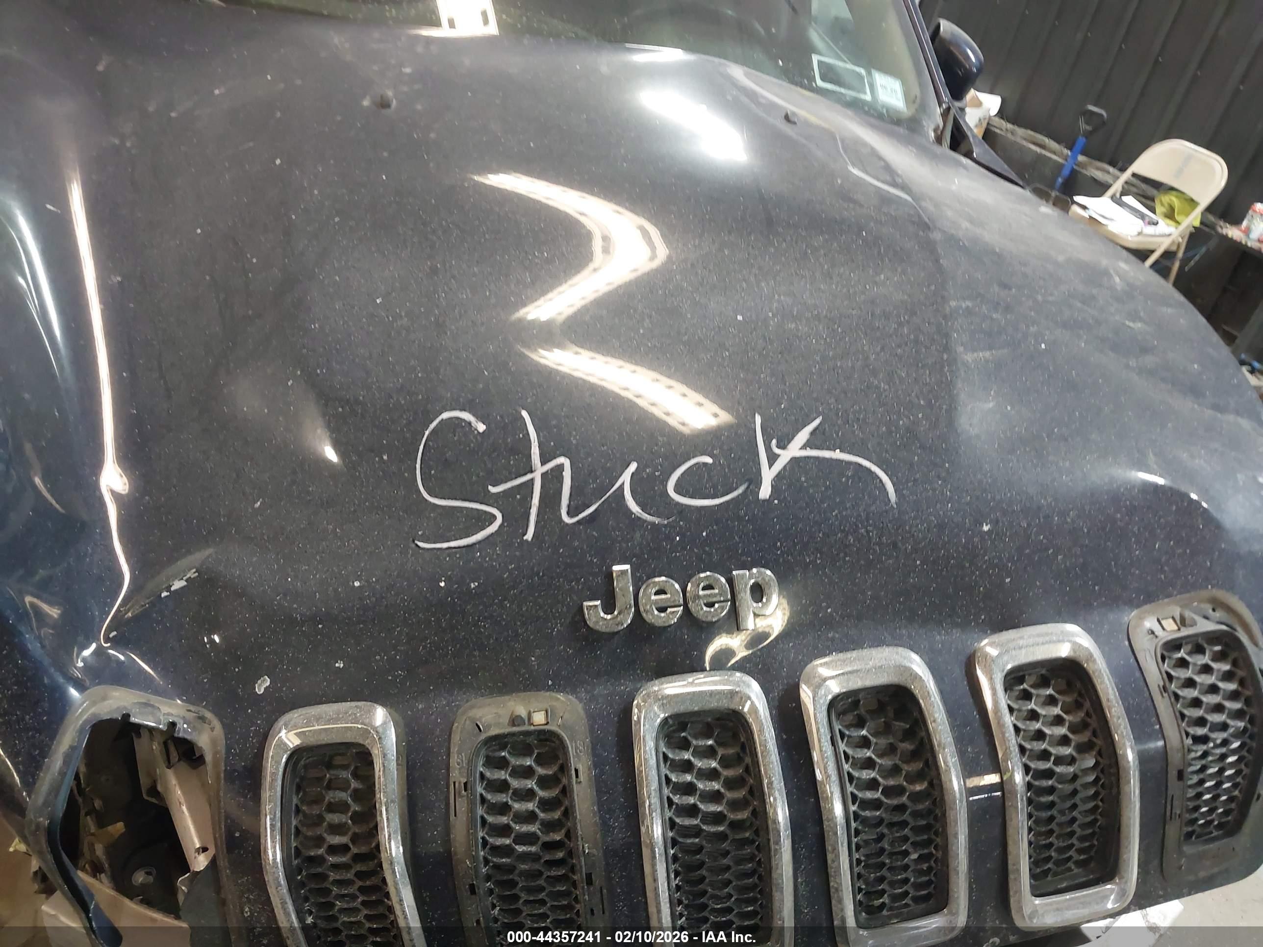 JEEP CHEROKEE image 10