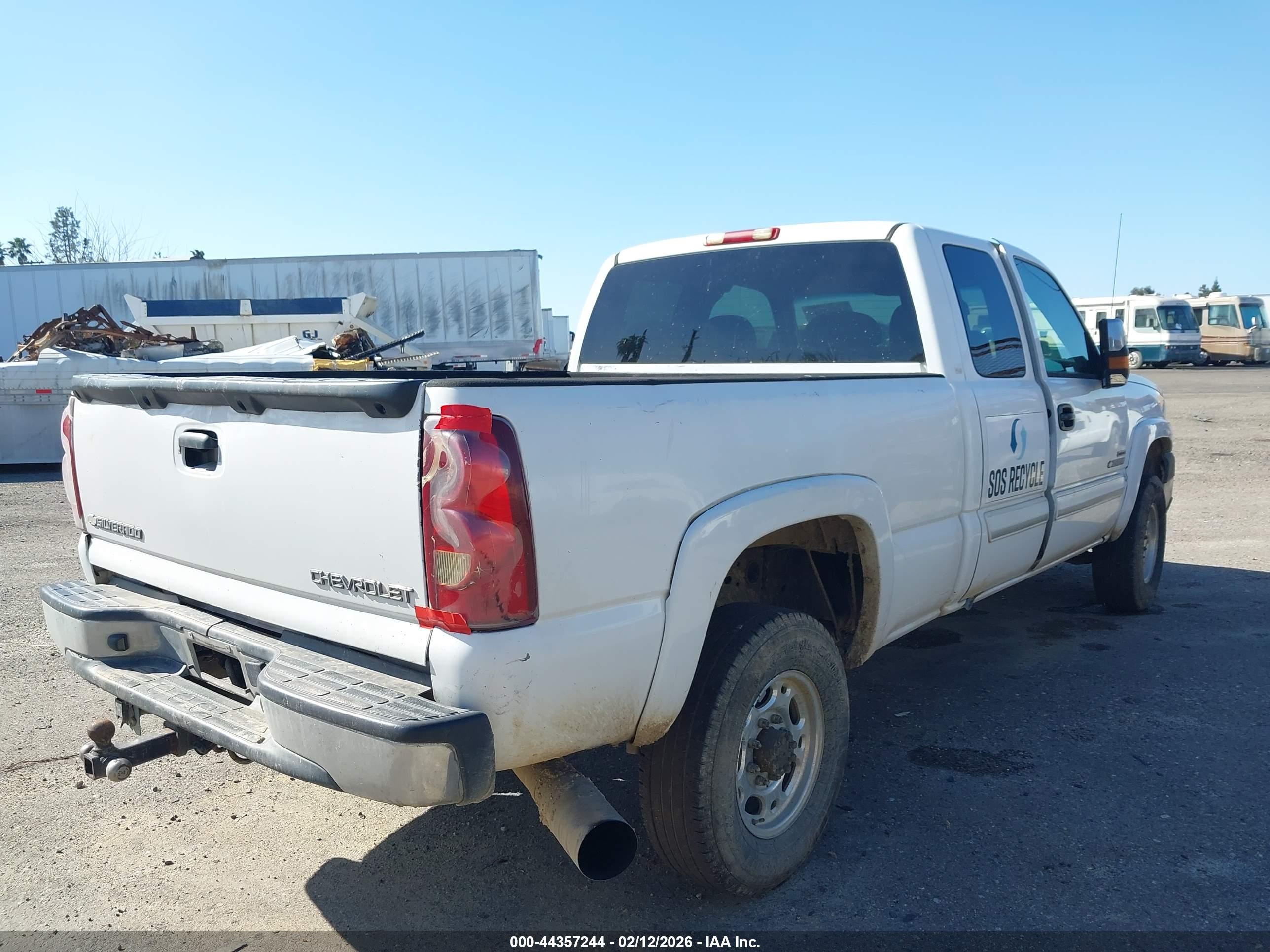 CHEVROLET SILVERADO image 4