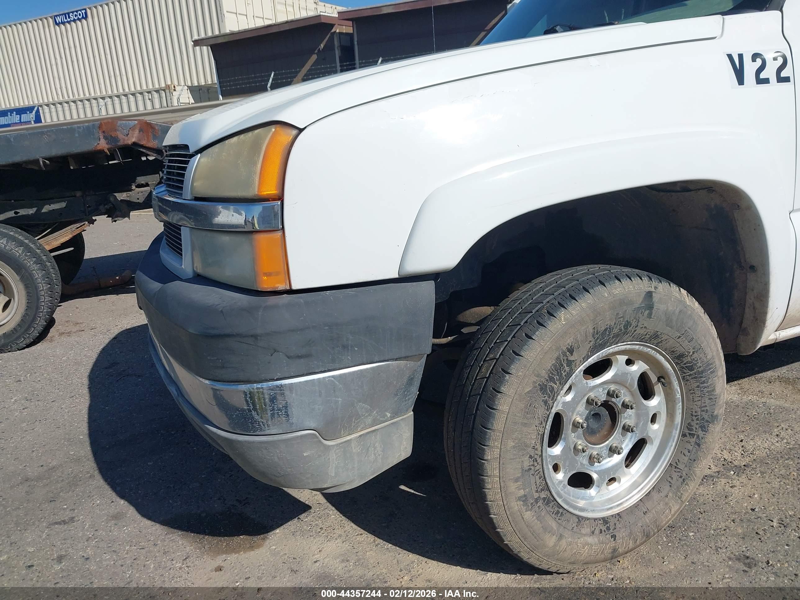 CHEVROLET SILVERADO image 6
