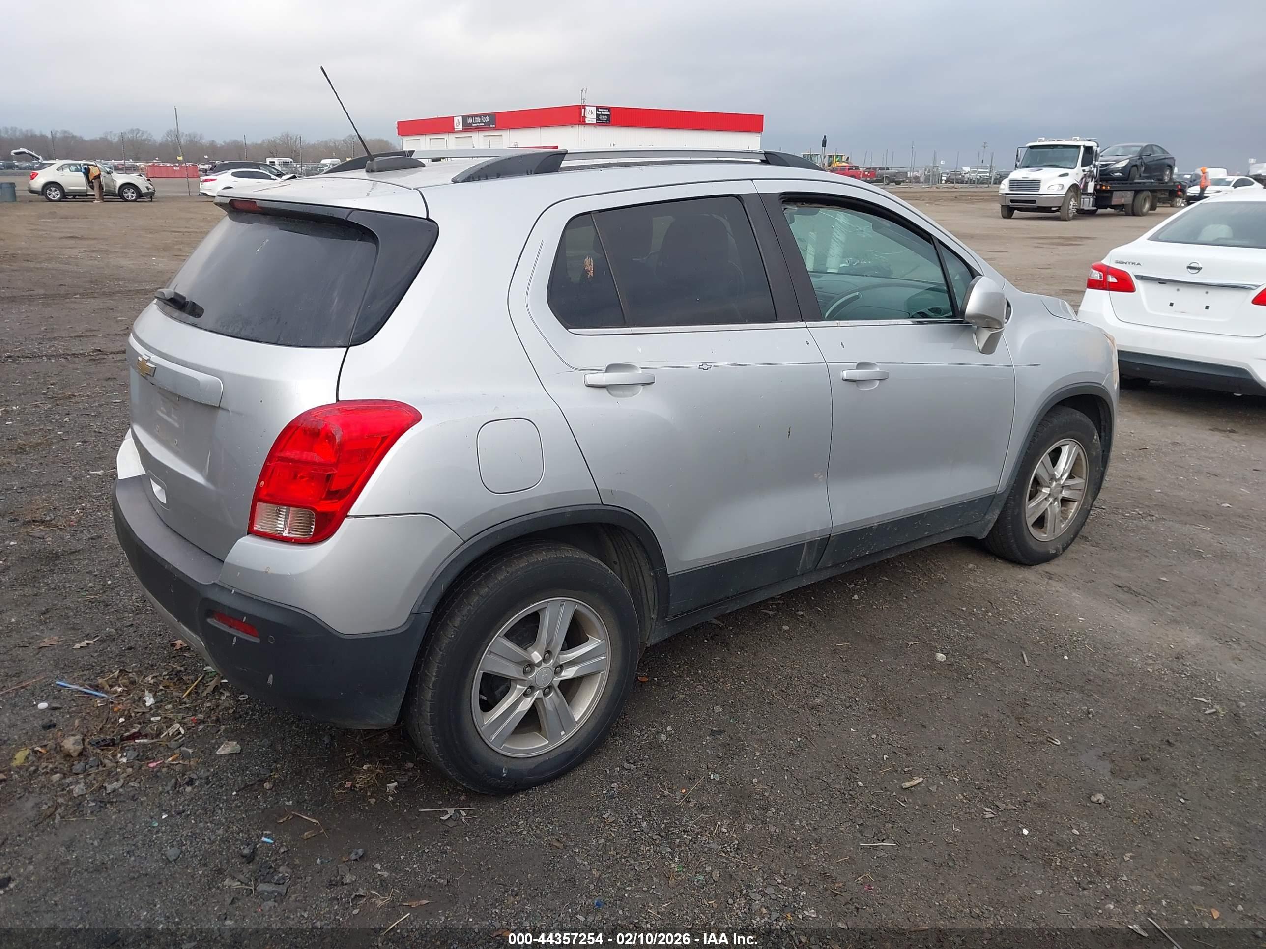 CHEVROLET TRAX image 4