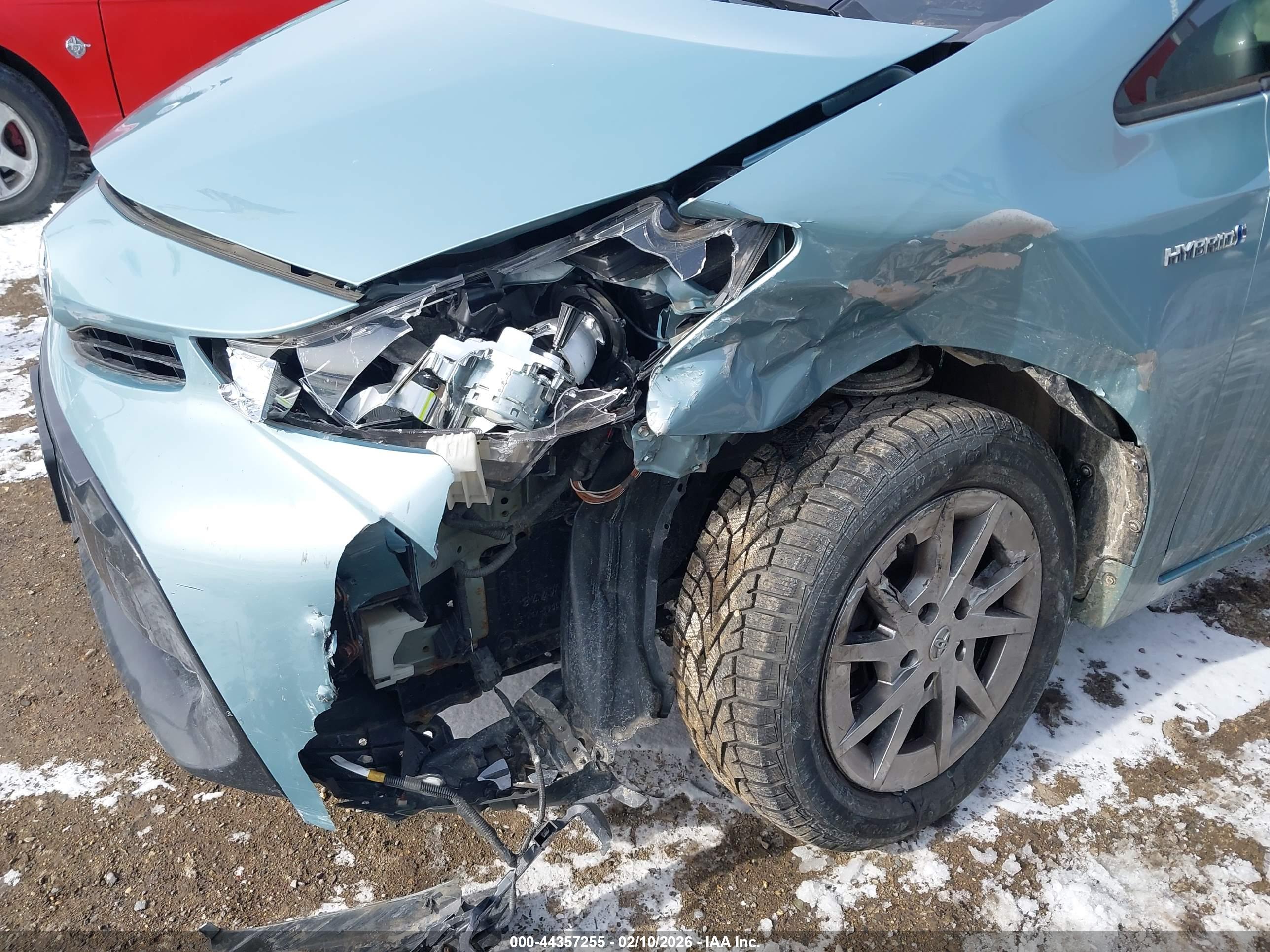 TOYOTA PRIUS image 6