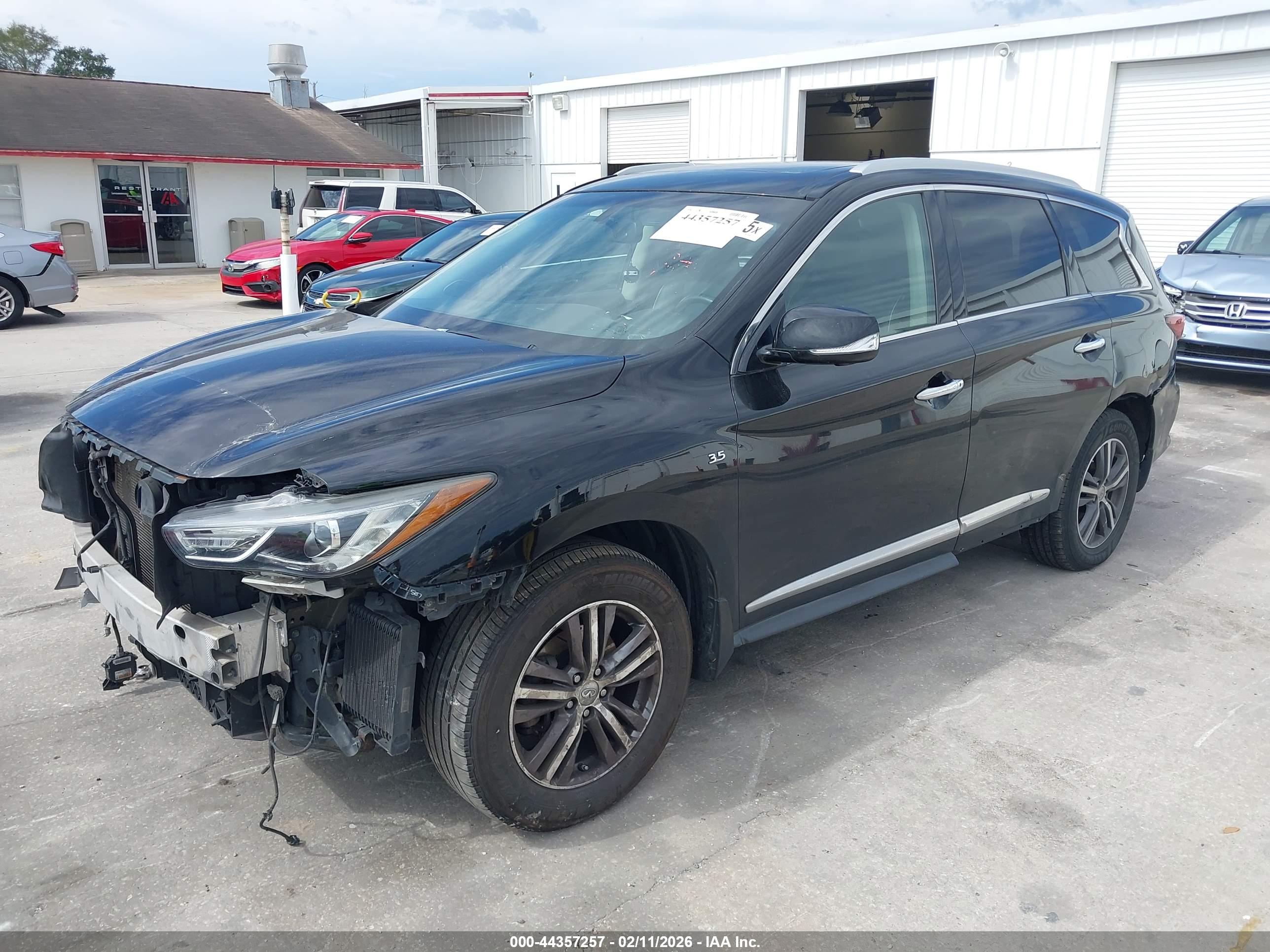 INFINITI QX60 image 2