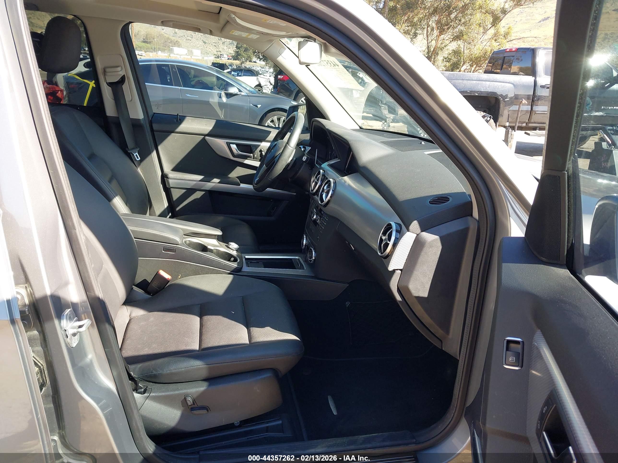 MERCEDES-BENZ GLK image 5