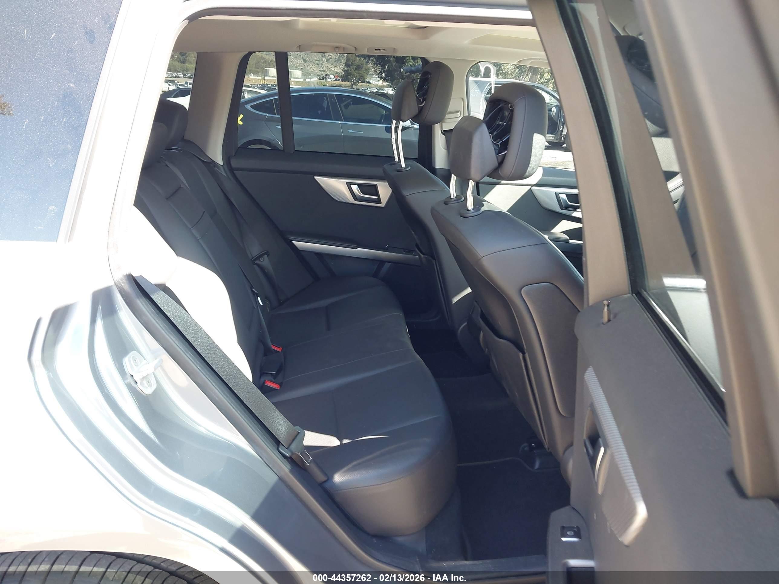 MERCEDES-BENZ GLK image 8