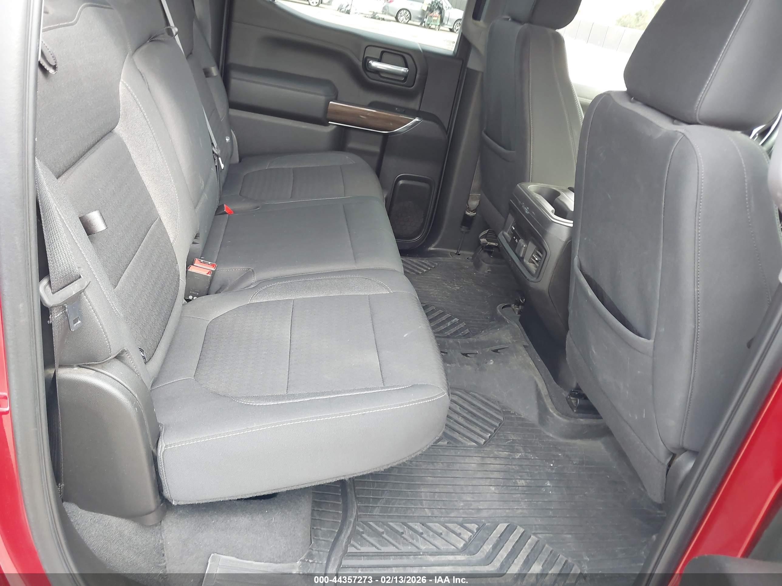 CHEVROLET SILVERADO image 8