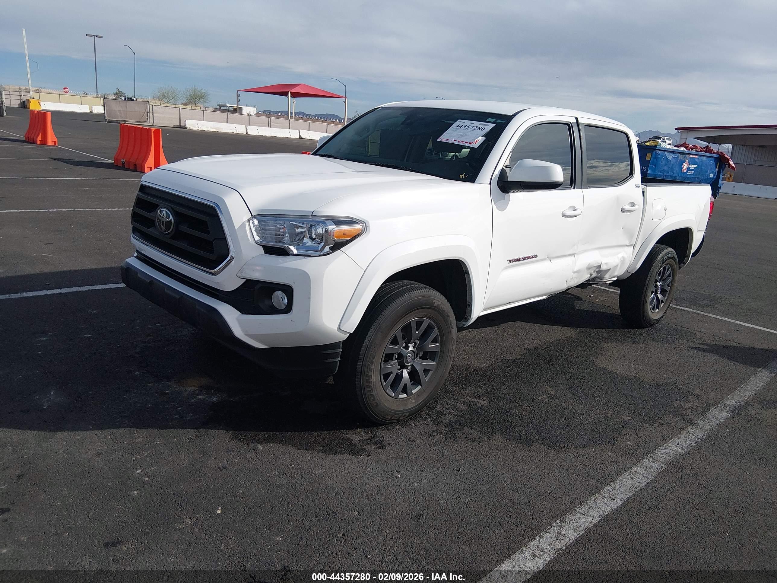 TOYOTA TACOMA image 2
