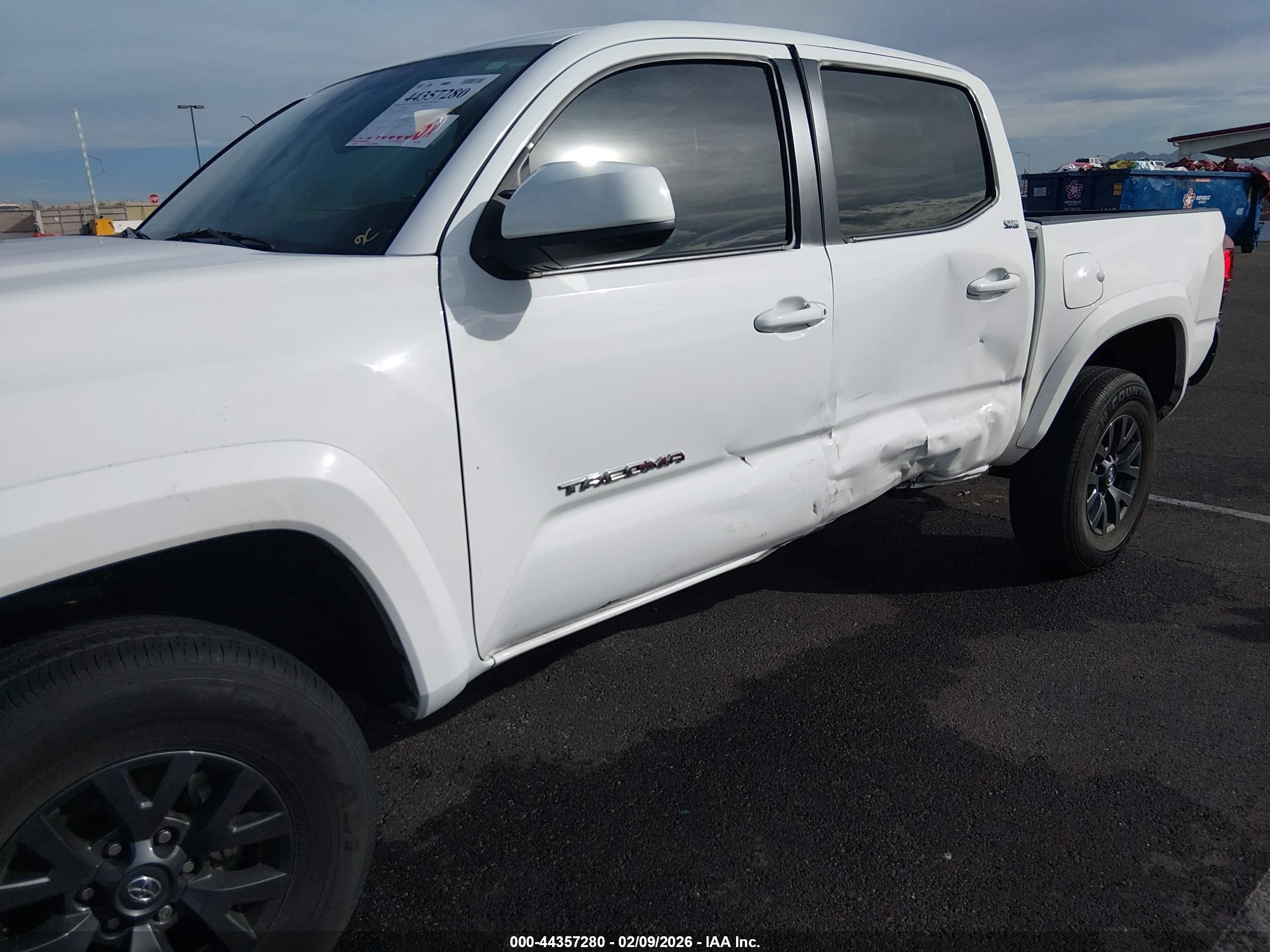 TOYOTA TACOMA image 6
