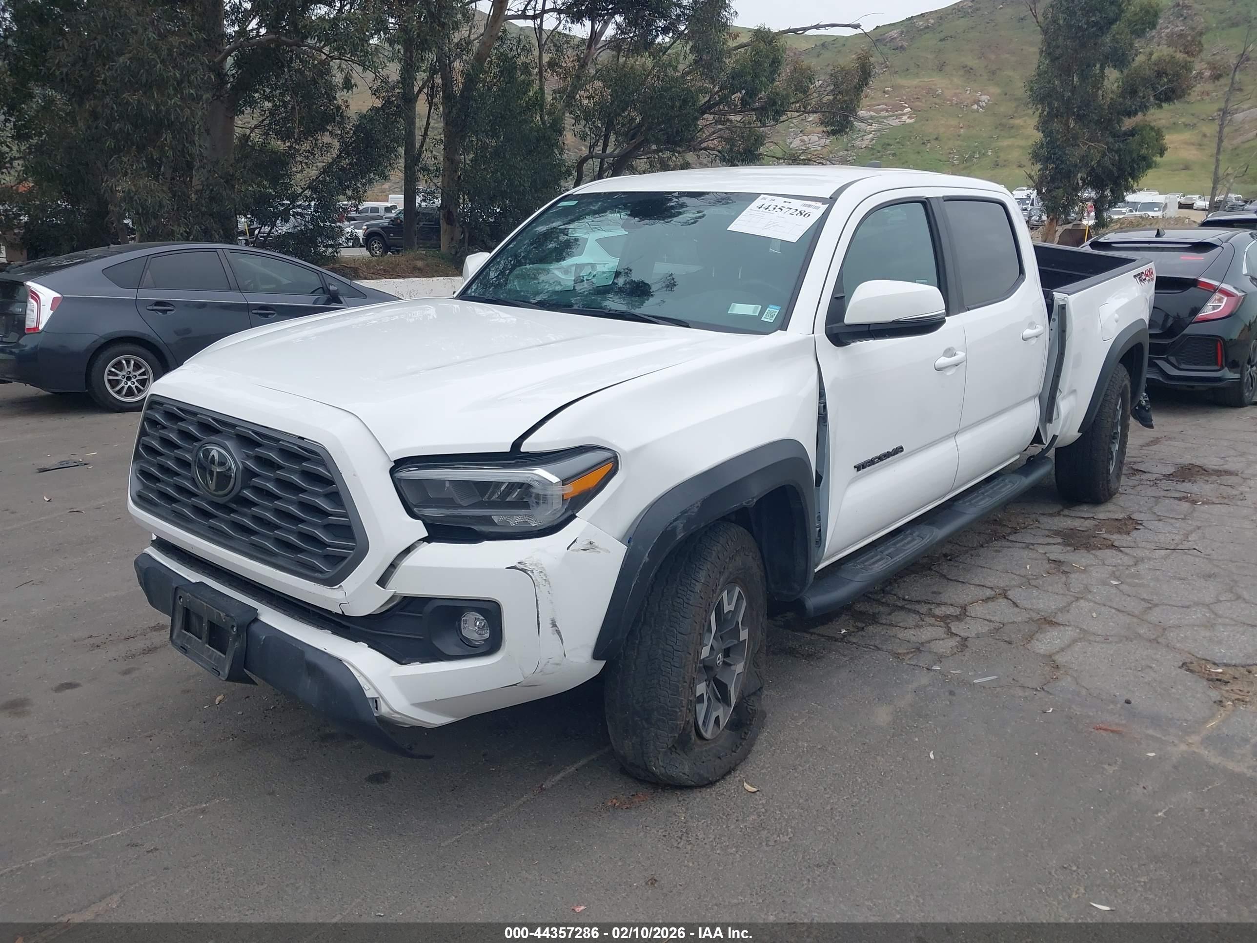 TOYOTA TACOMA image 2