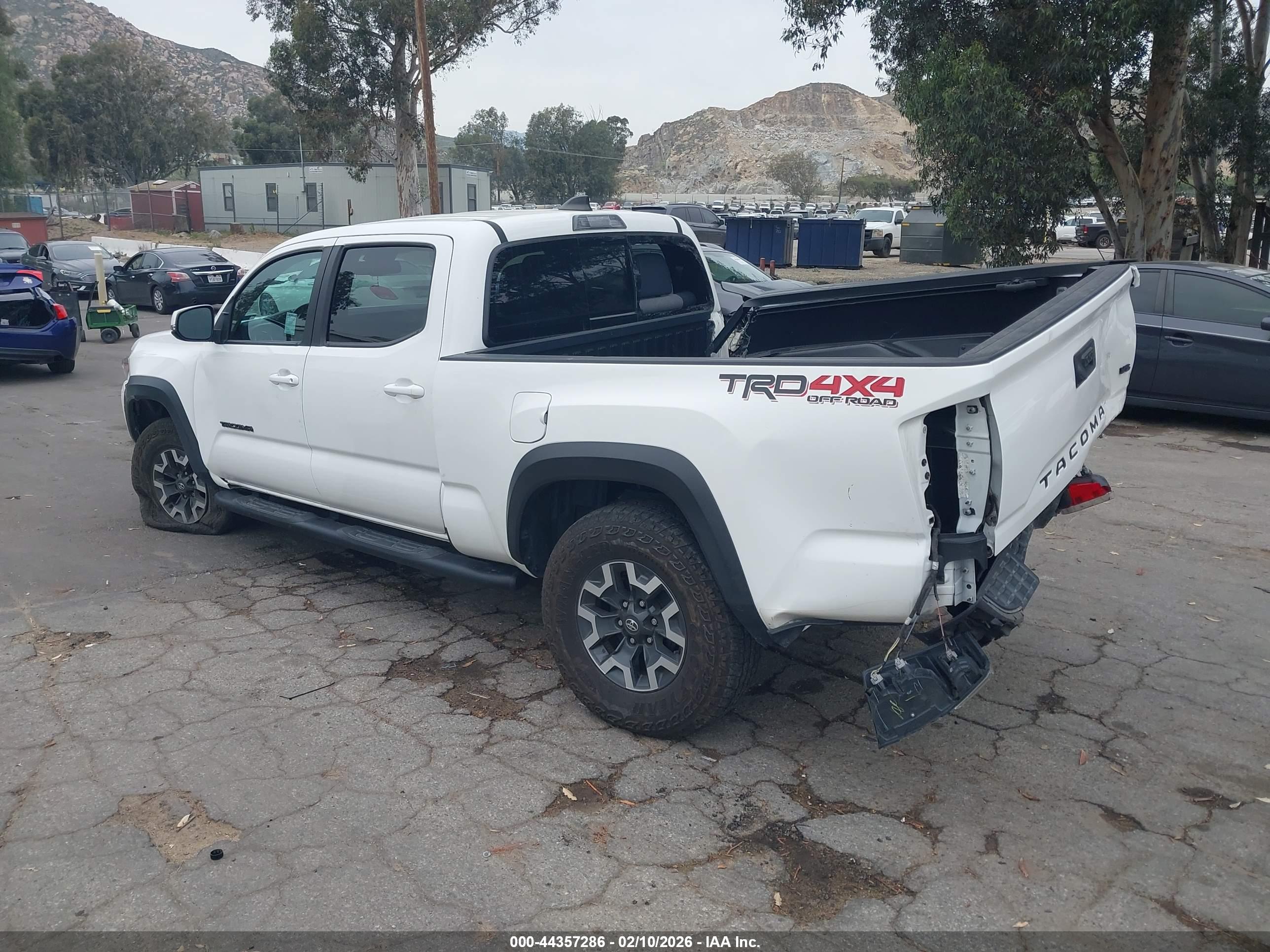 TOYOTA TACOMA image 3