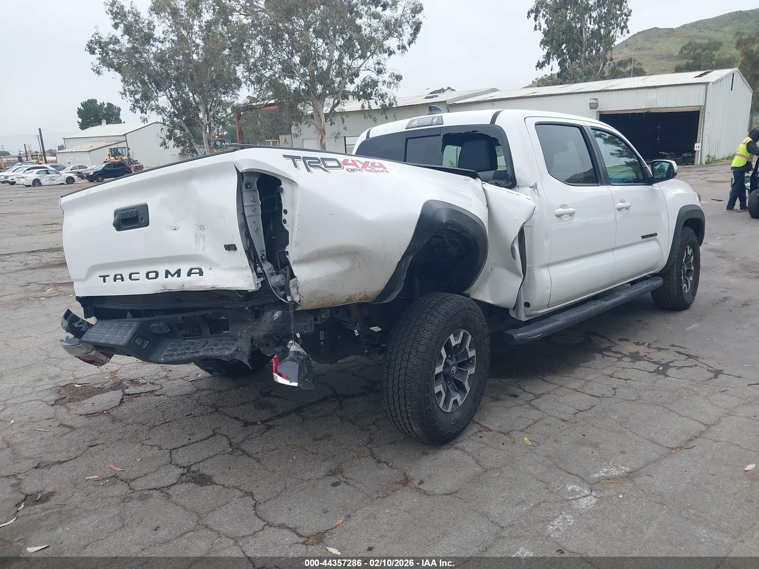 TOYOTA TACOMA image 4