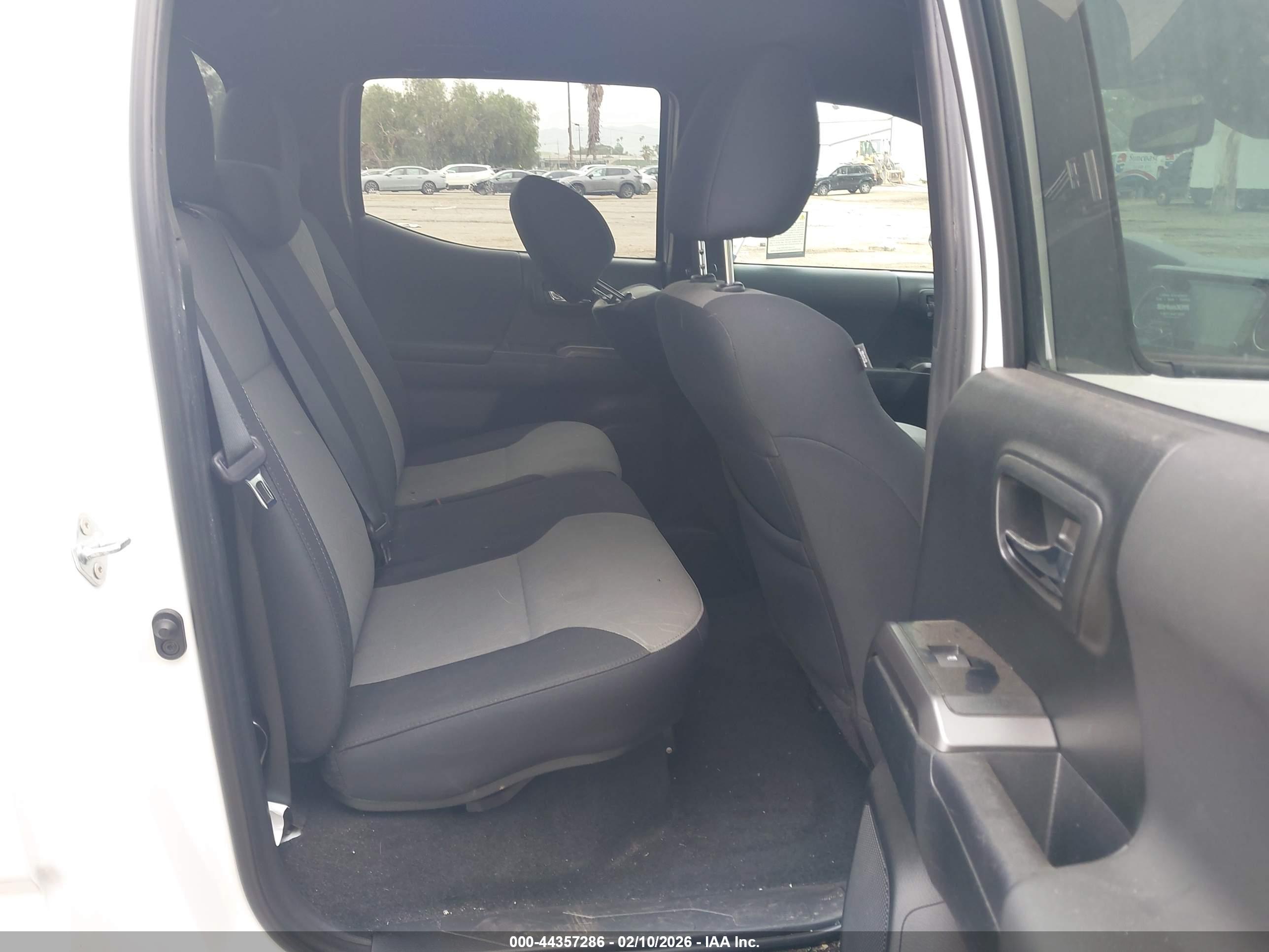 TOYOTA TACOMA image 8