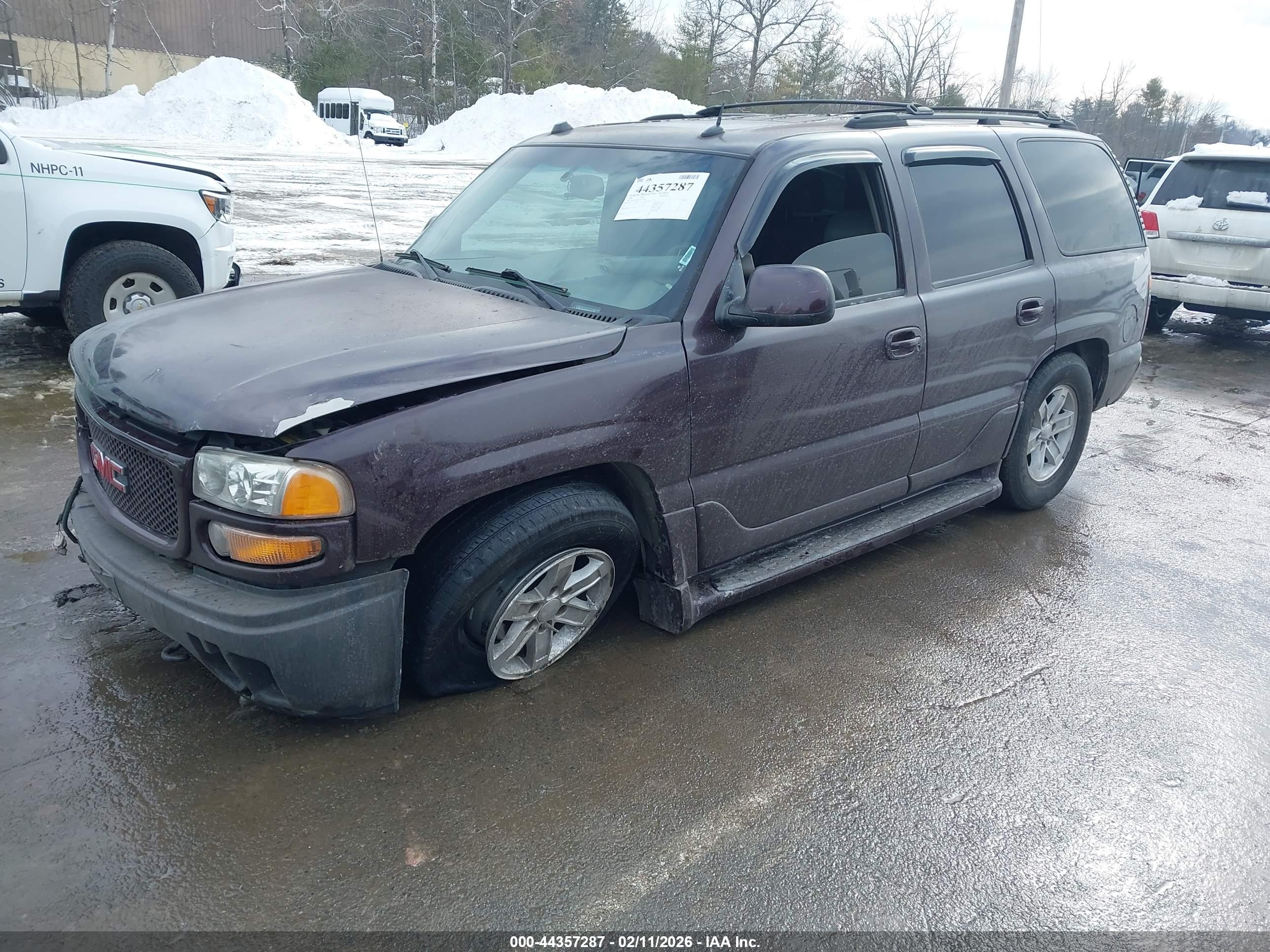 GMC YUKON image 2