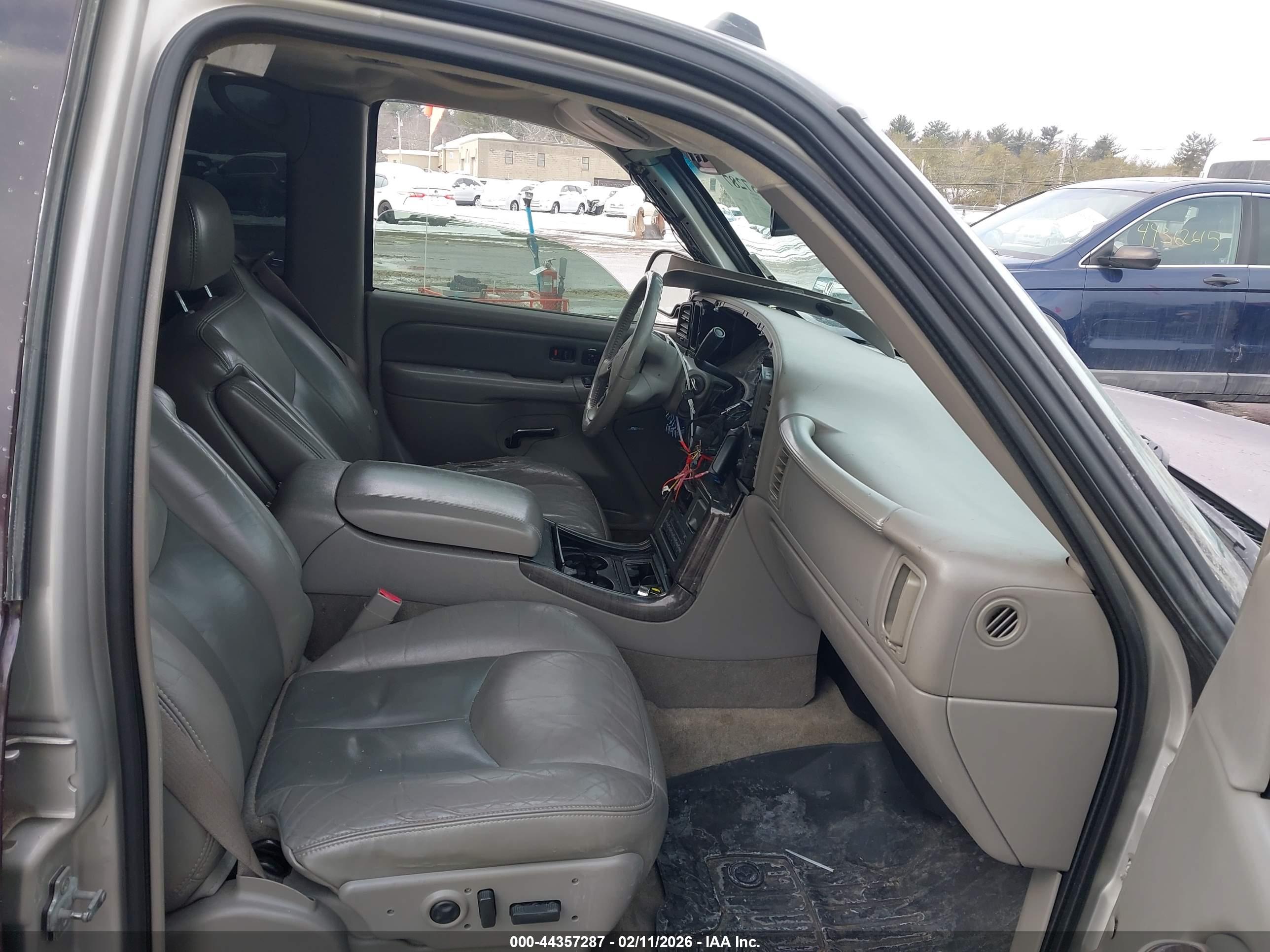 GMC YUKON image 5